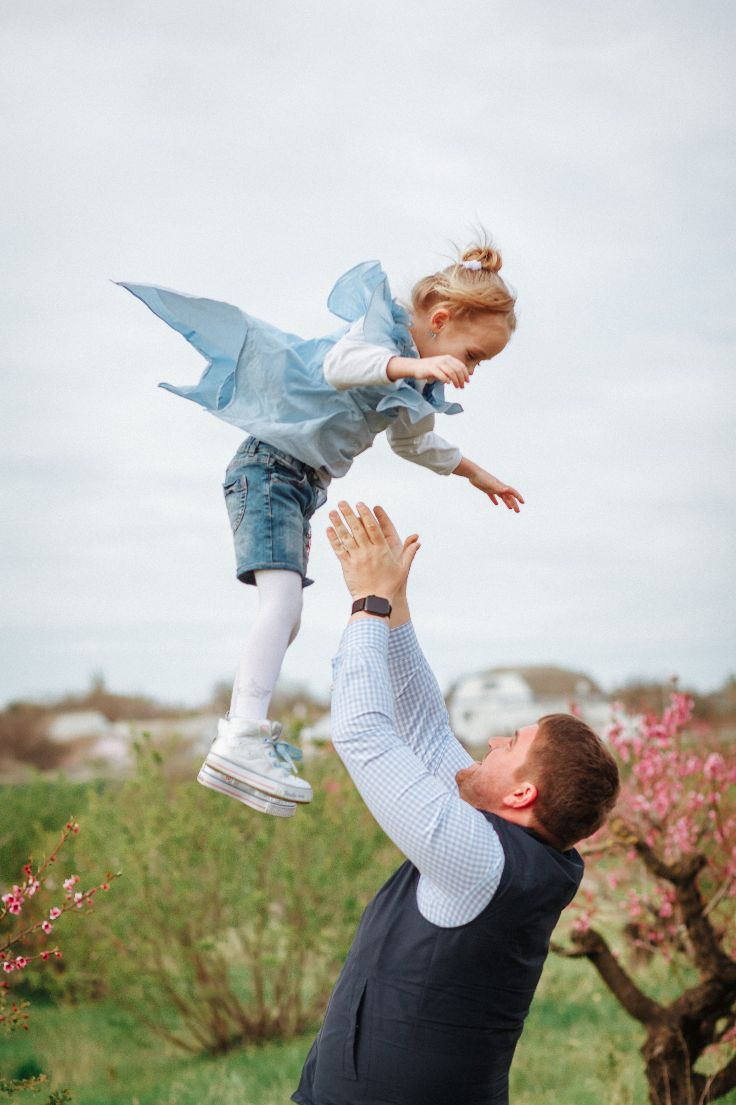Пикник в персиковом саду. Χελιδόνι Семейный и церковный фотограф в Крыму и Симферополе Валерия Г