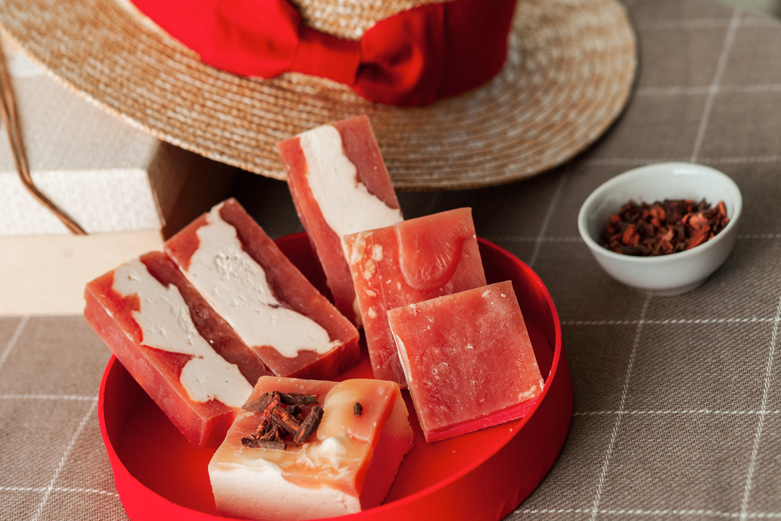 Ремесленное мыло Lyliko. Χελιδόνι Семейный и церковный фотограф в Крыму и Симферополе Валерия Г