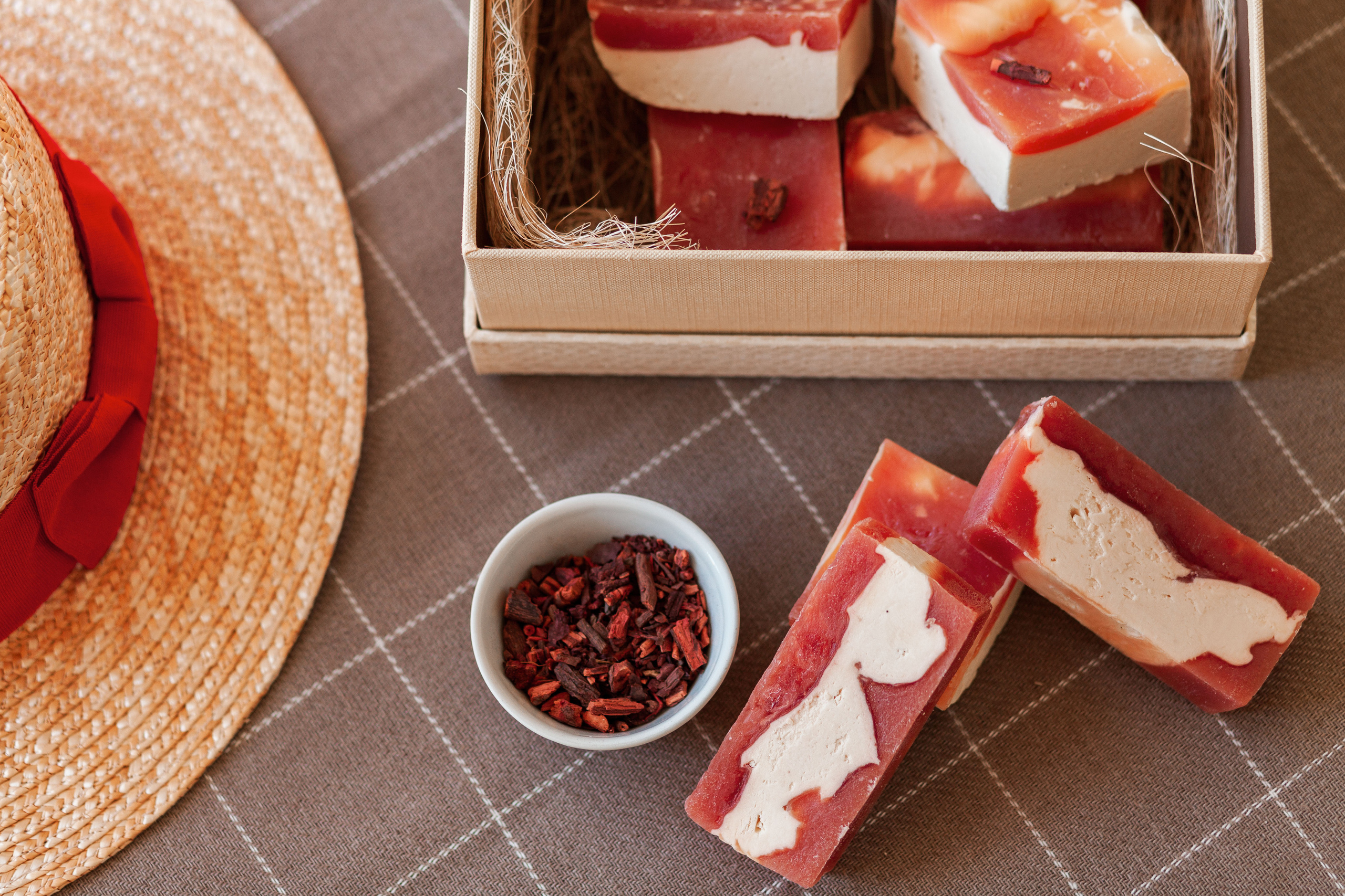 Ремесленное мыло Lyliko. Χελιδόνι Семейный и церковный фотограф в Крыму и Симферополе Валерия Г