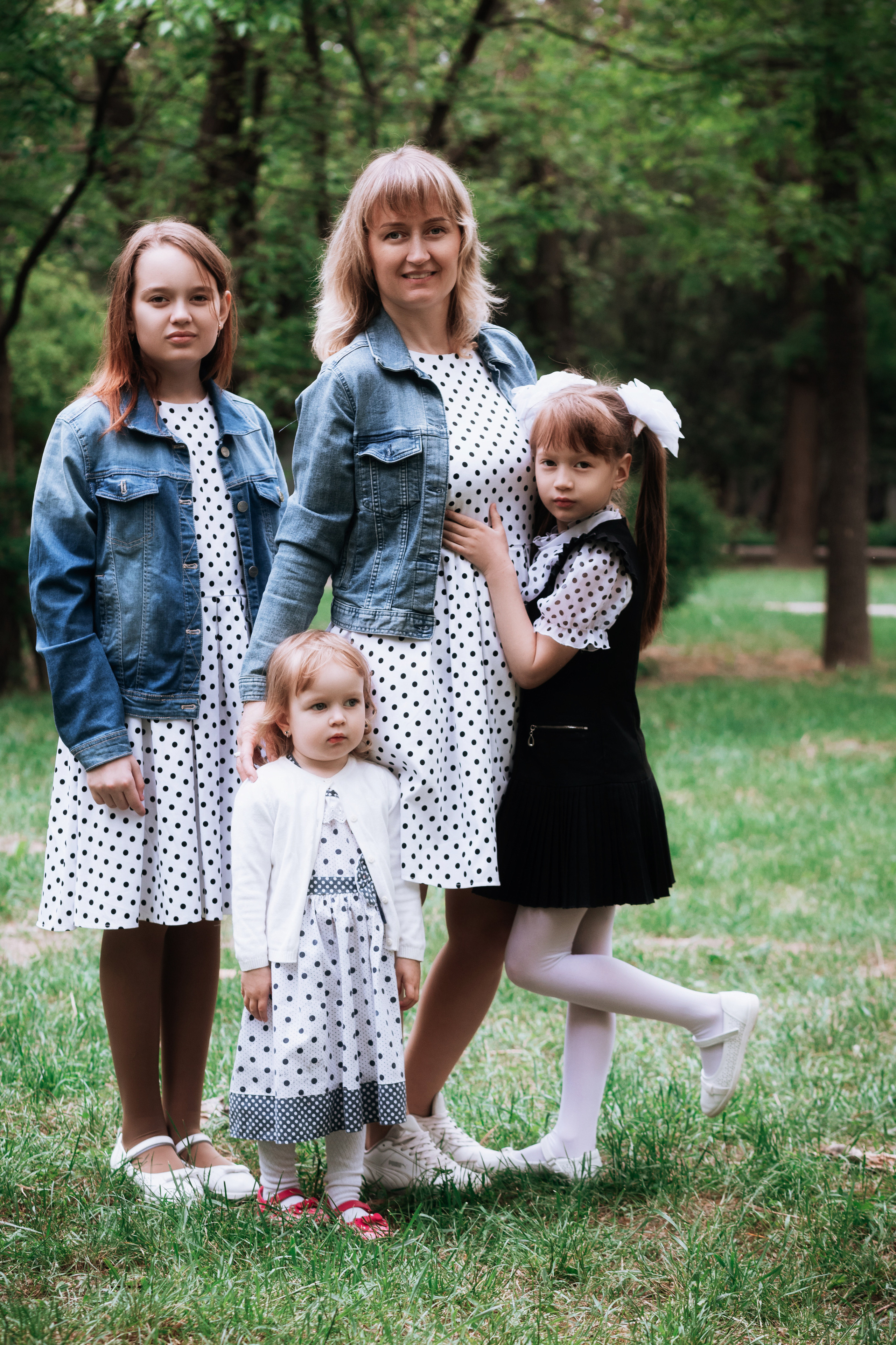 Школьно-семейная фотосессия: Альбина и девочки. Χελιδόνι Семейный и церковный фотограф в Крыму и Симферополе Валерия Г