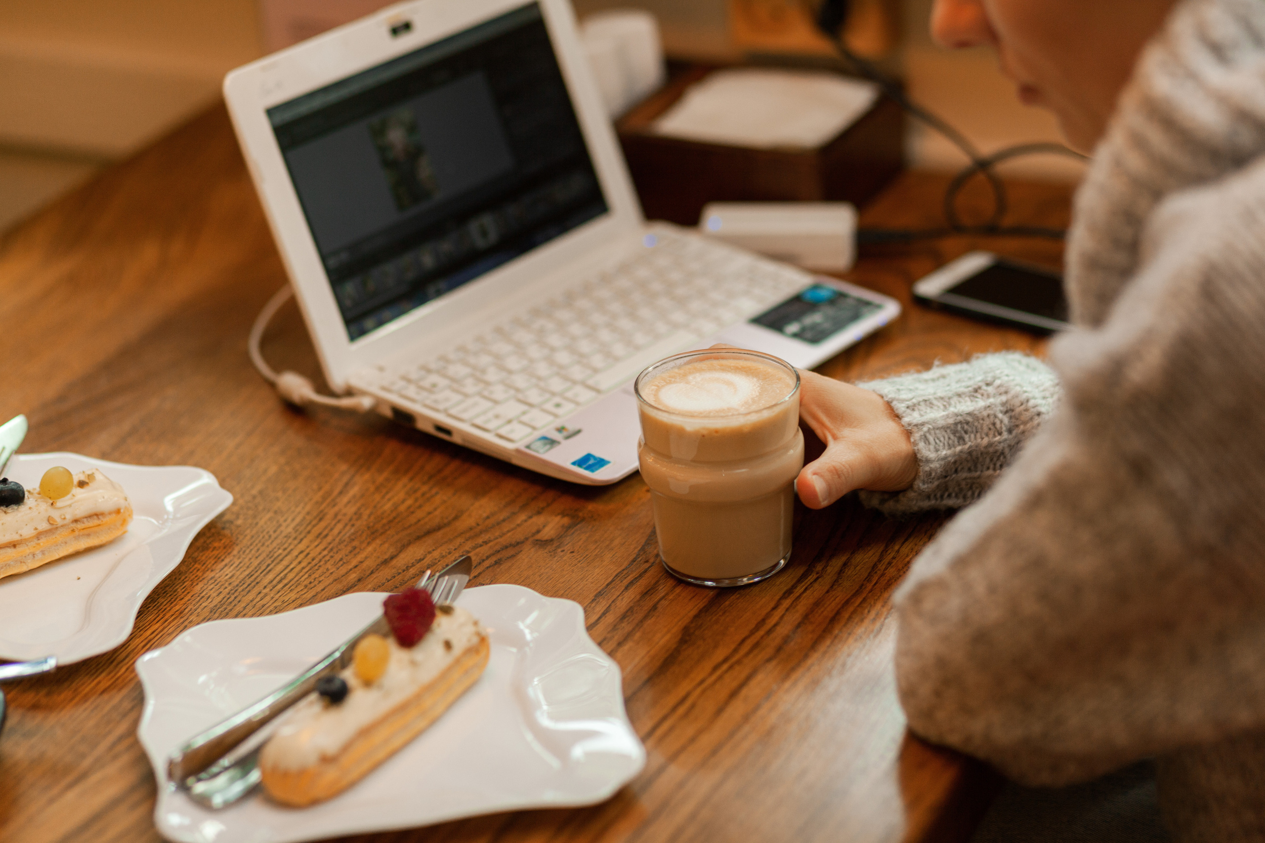 Городская фотопрогулка по Симферополю с Александрой. Кафе ЧАО. Χελιδόνι Семейный и церковный фотограф в Крыму и Симферополе Валерия Г