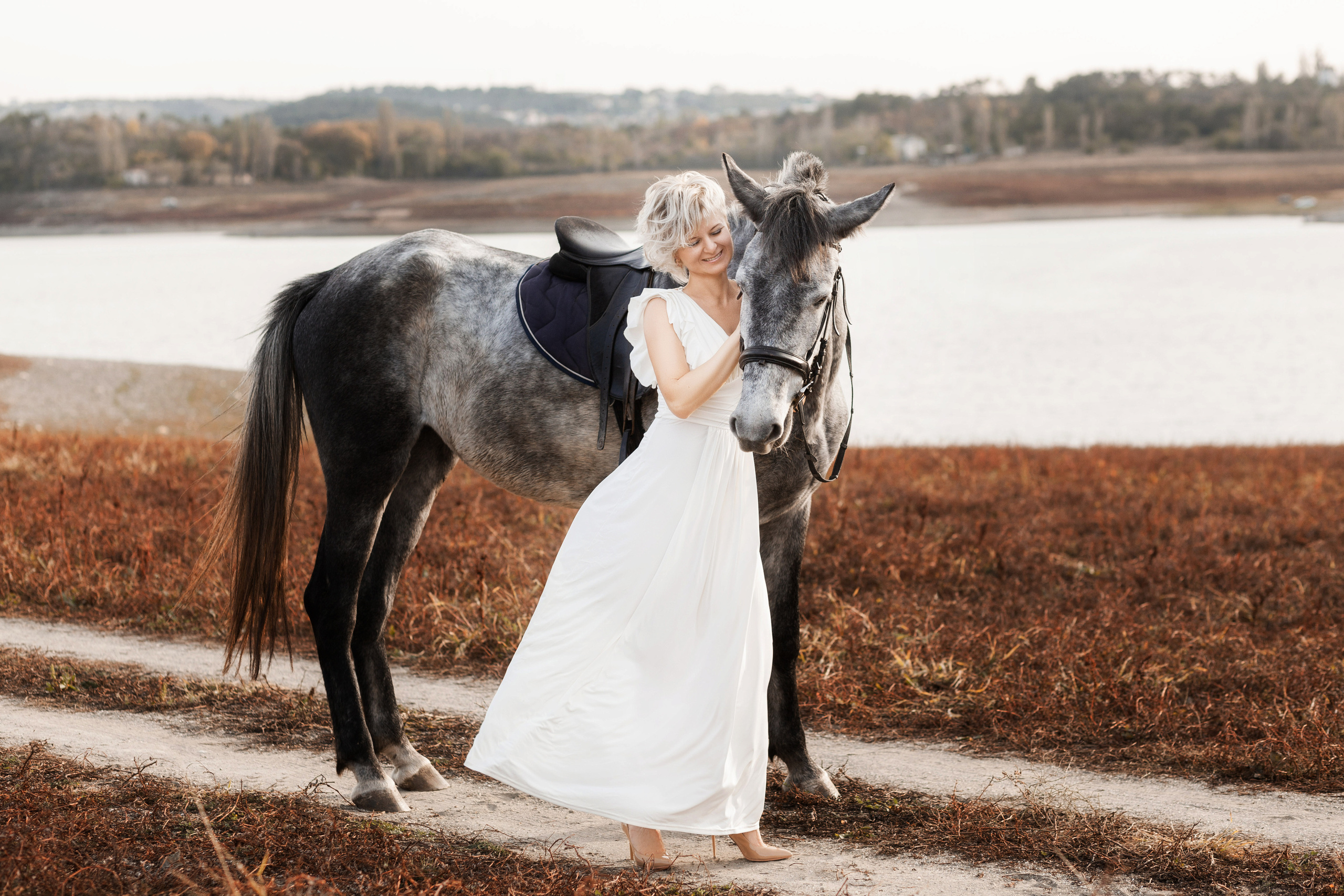 Фотосессия с лошадью в Симферополе, водохранилище. Χελιδόνι Семейный и церковный фотограф в Крыму и Симферополе Валерия Г