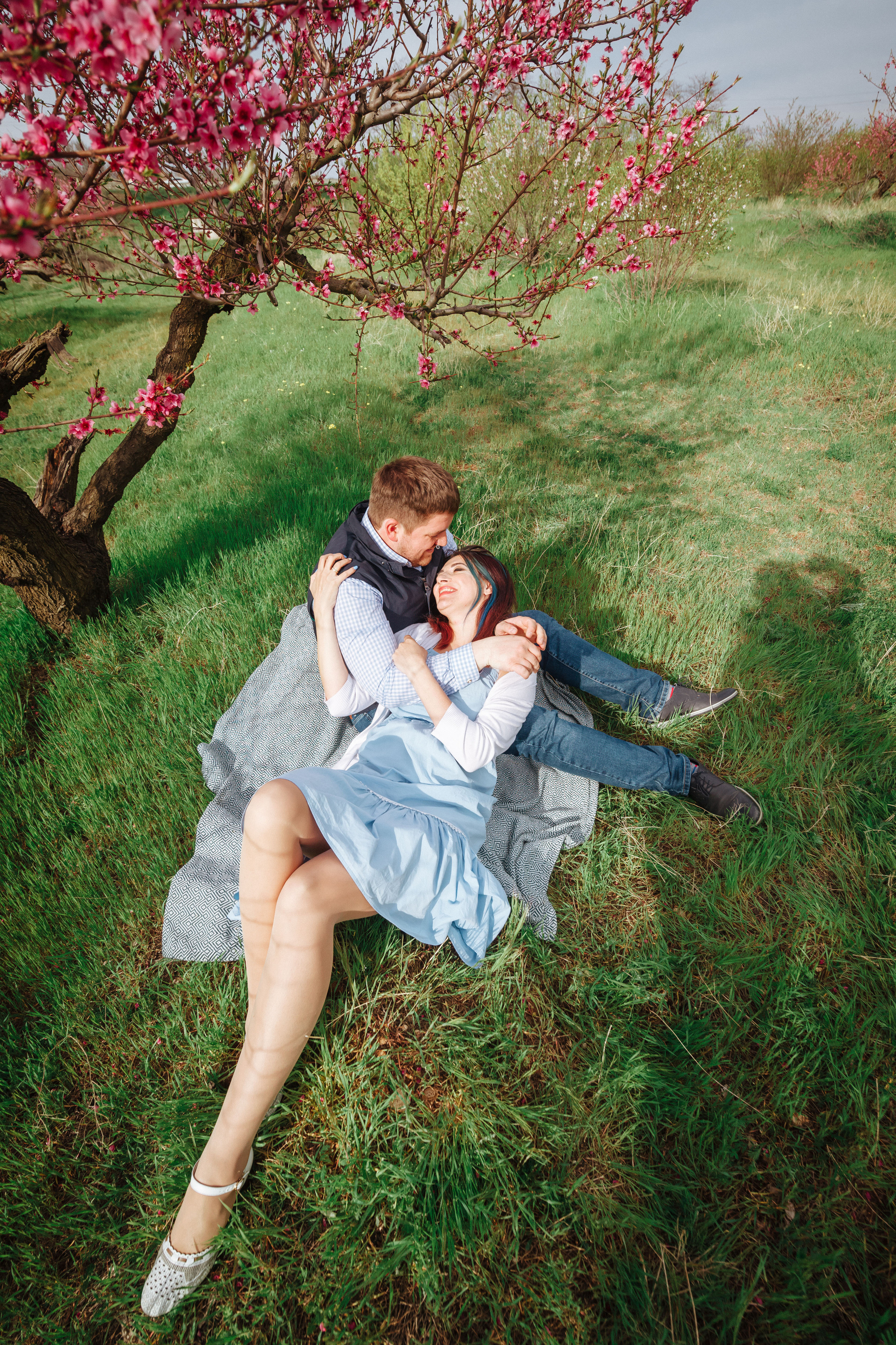 Пикник в персиковом саду. Χελιδόνι Семейный и церковный фотограф в Крыму и Симферополе Валерия Г