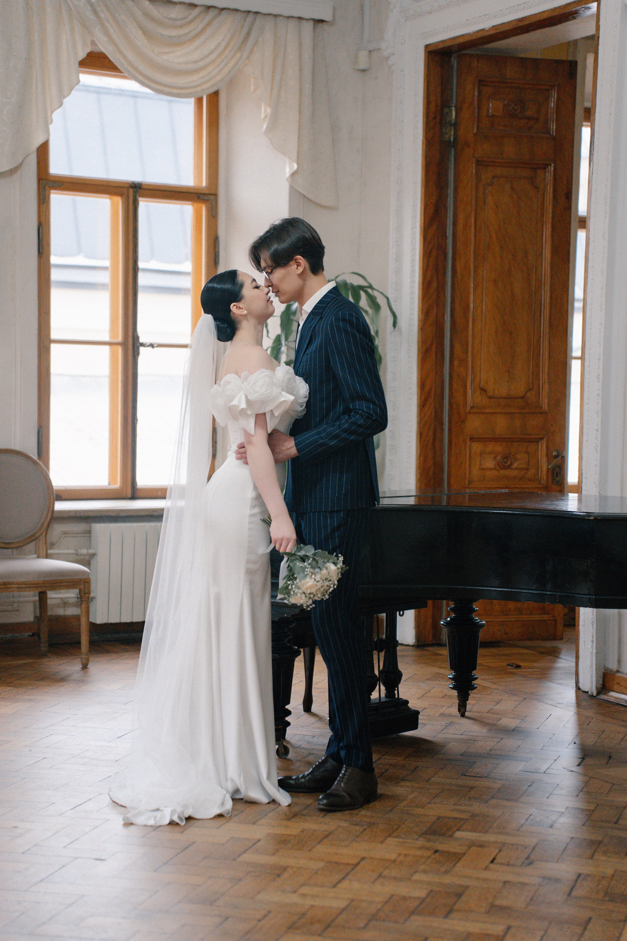 Свадебная фотосессия в Библиотеке читальне им. Пушкина