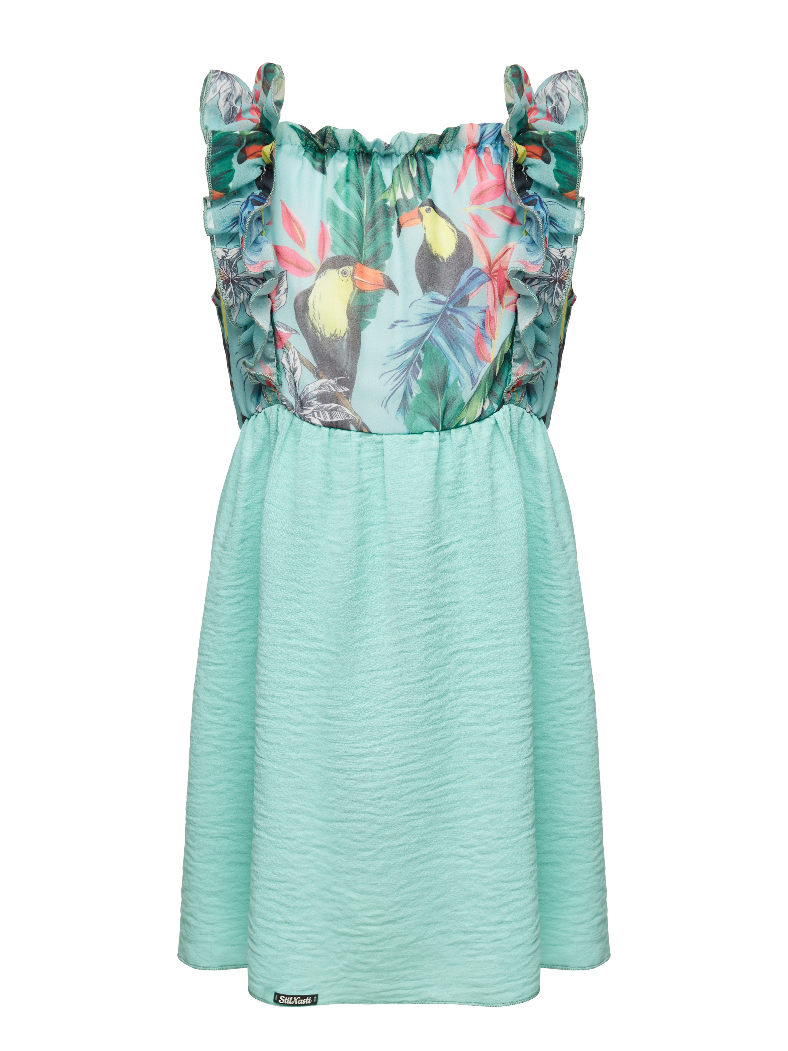 «Профессиональная каталожная фотосъемка детской одежды на манекене с акцентом на детали»