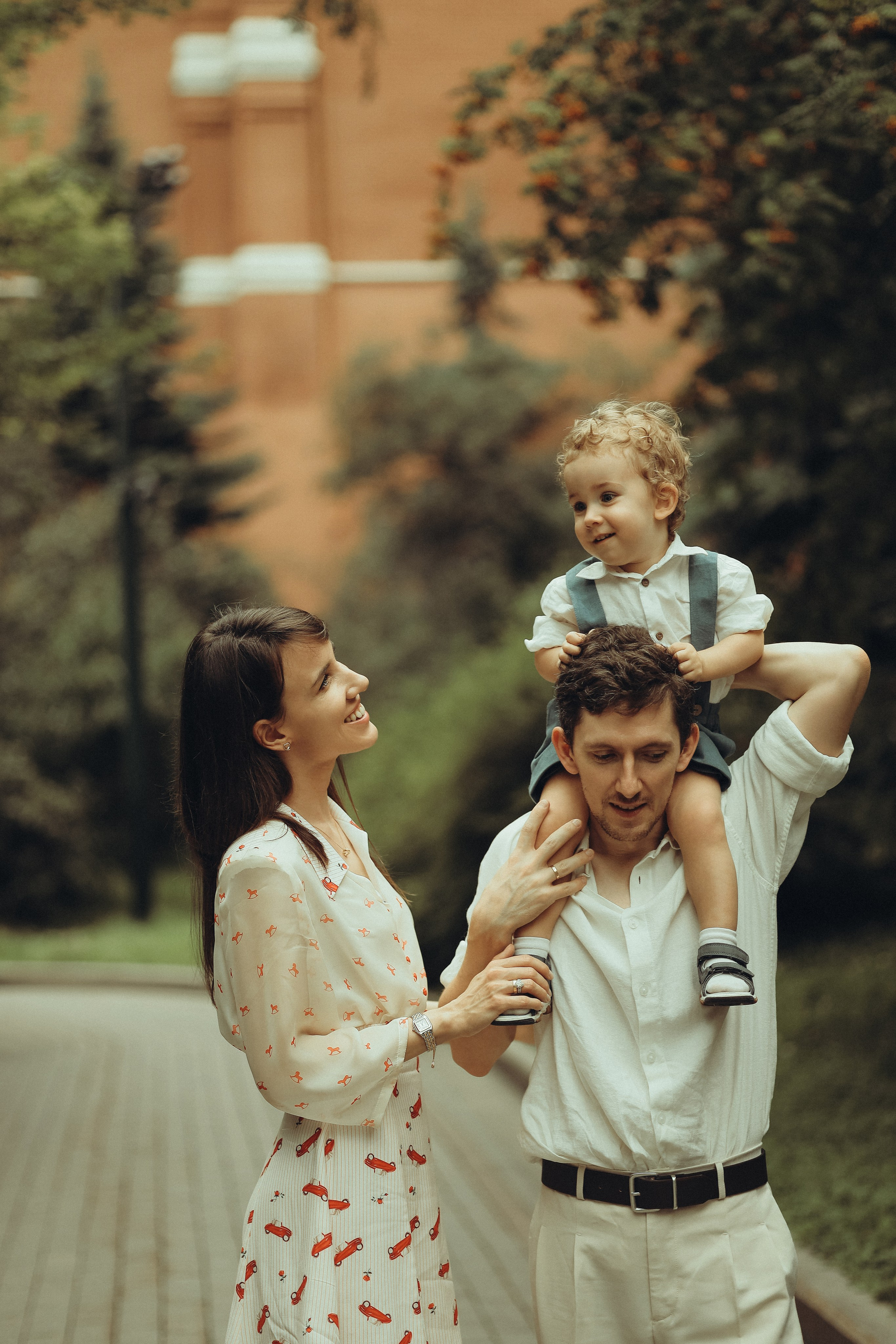 Прогулка у Кремля. Семейный и детский фотограф в Москве Анастасия Меликова