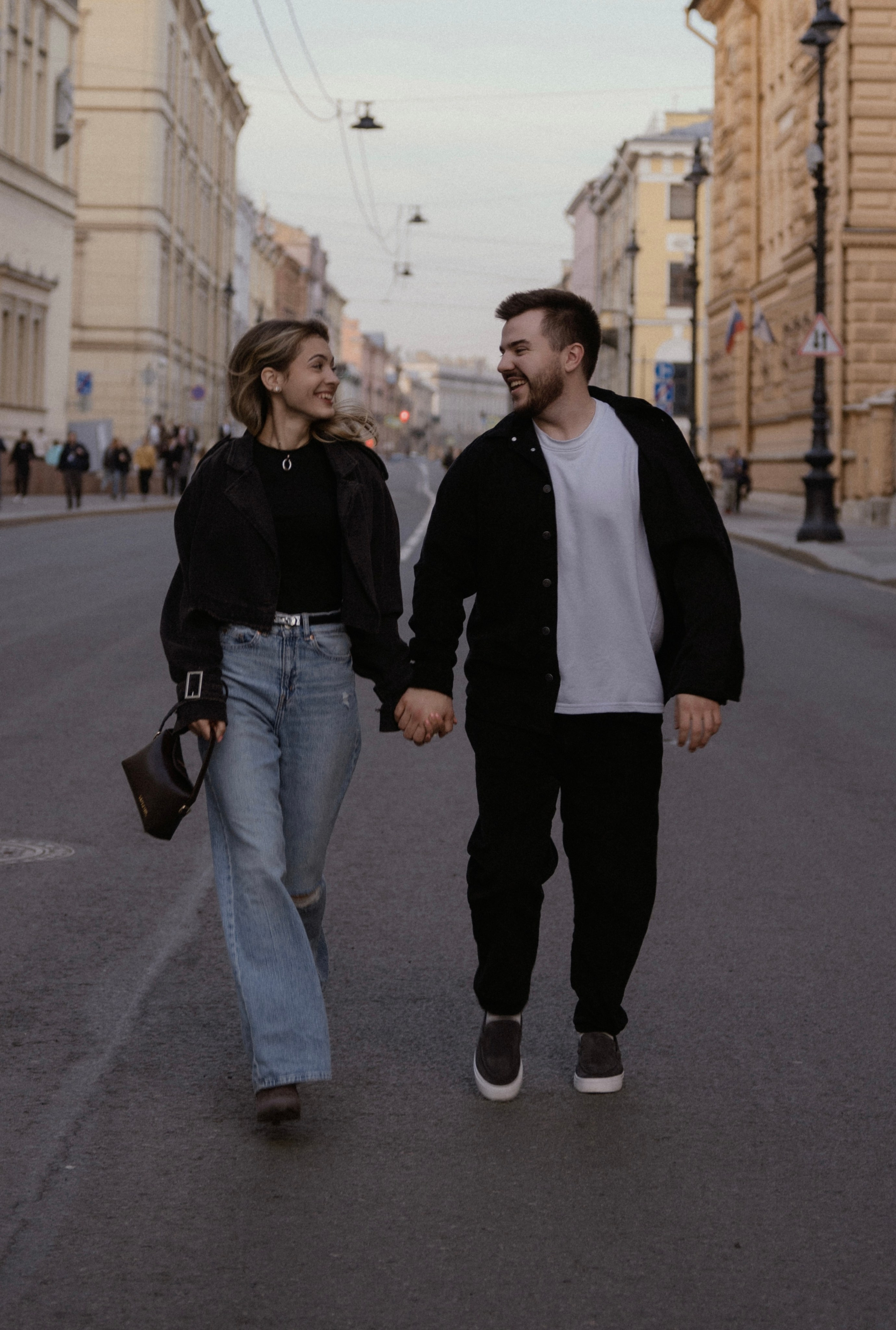 Фотосессия love-story в Санкт-Петербурге. Прогулочная фотосессия для пары.