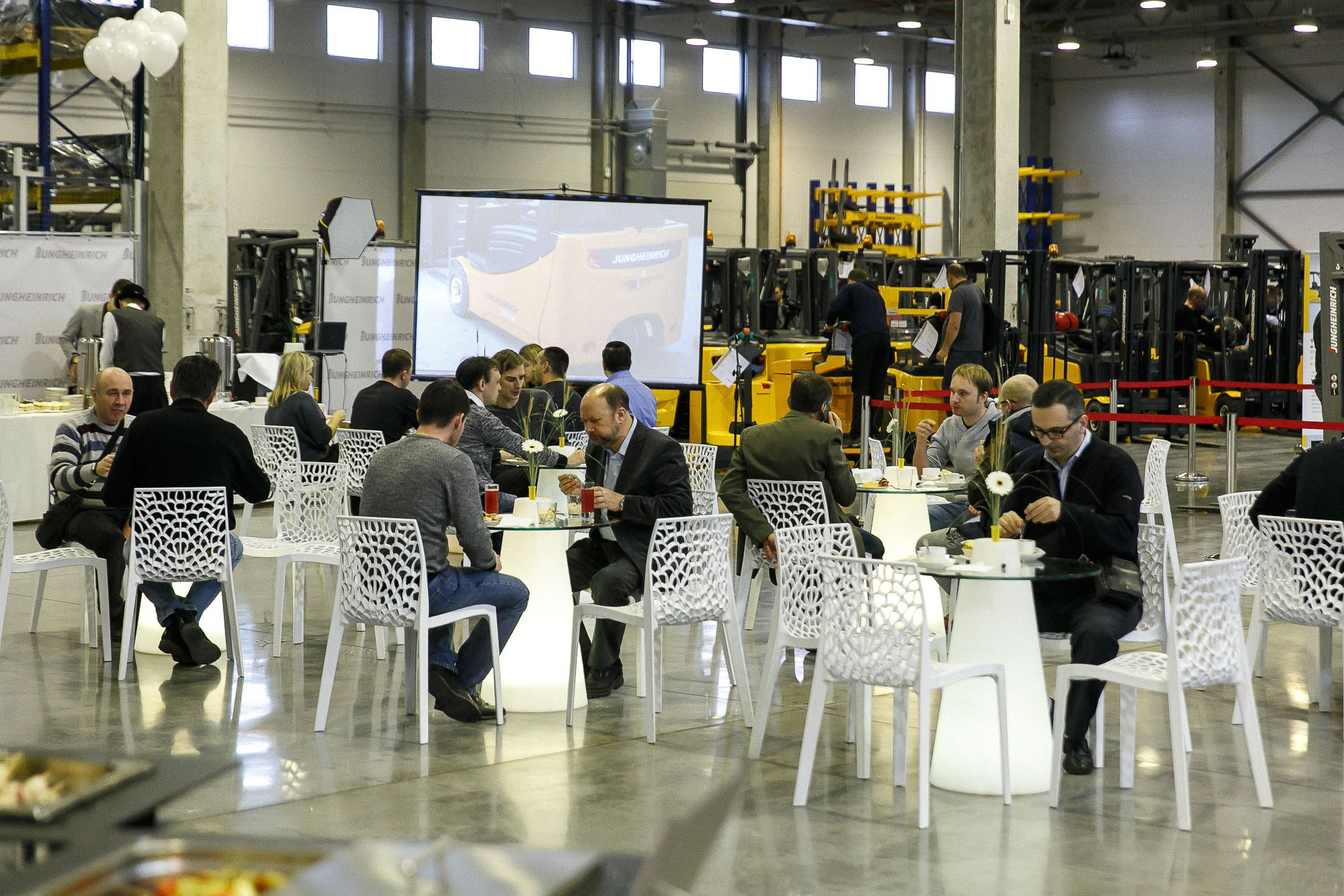 JUNGHEINRICH. Рабочая сторона — бизнес портрет и репортаж в Санкт-Петербурге