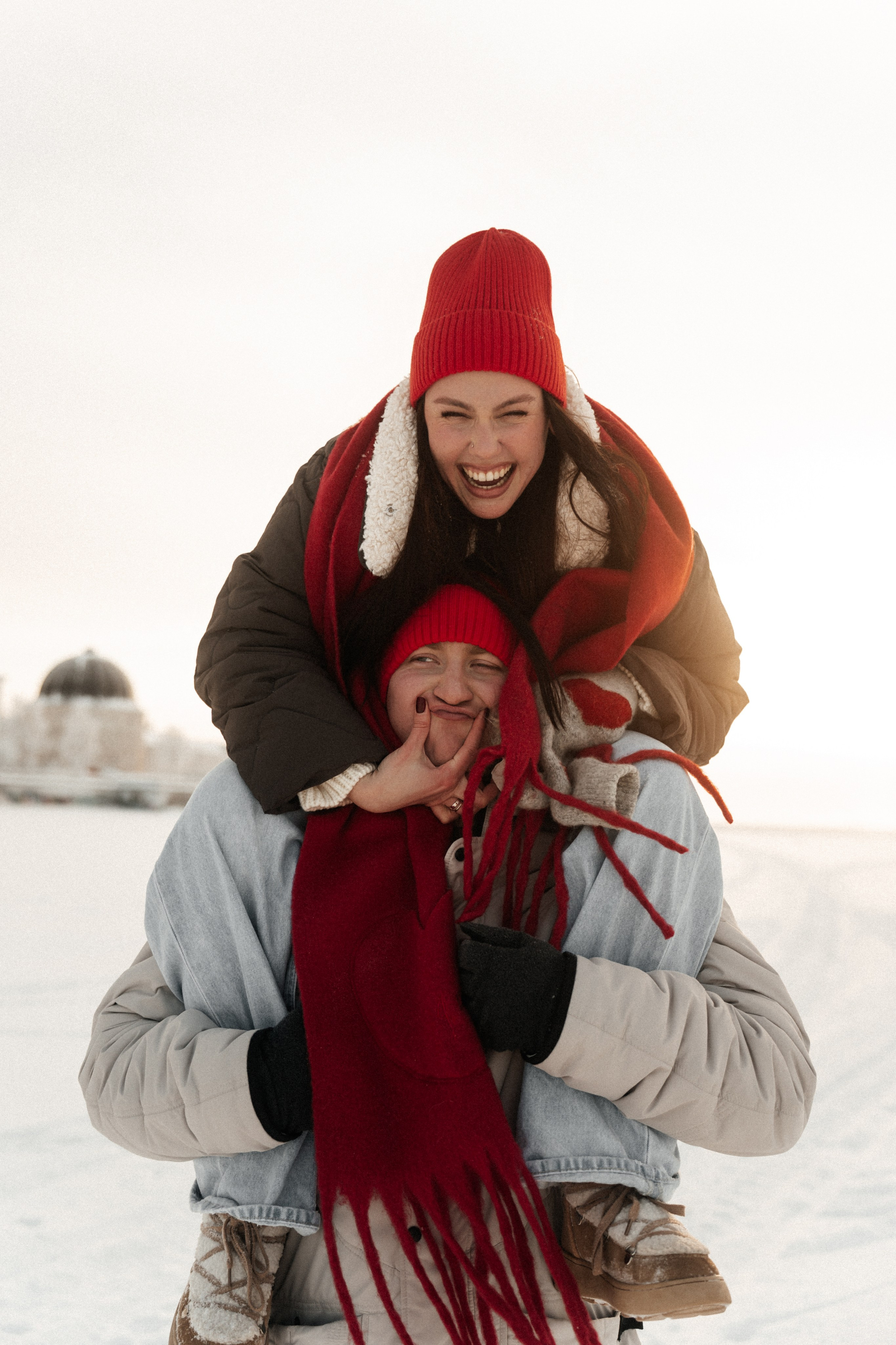 [our pulses aligned…]. Фотограф в Архангельске