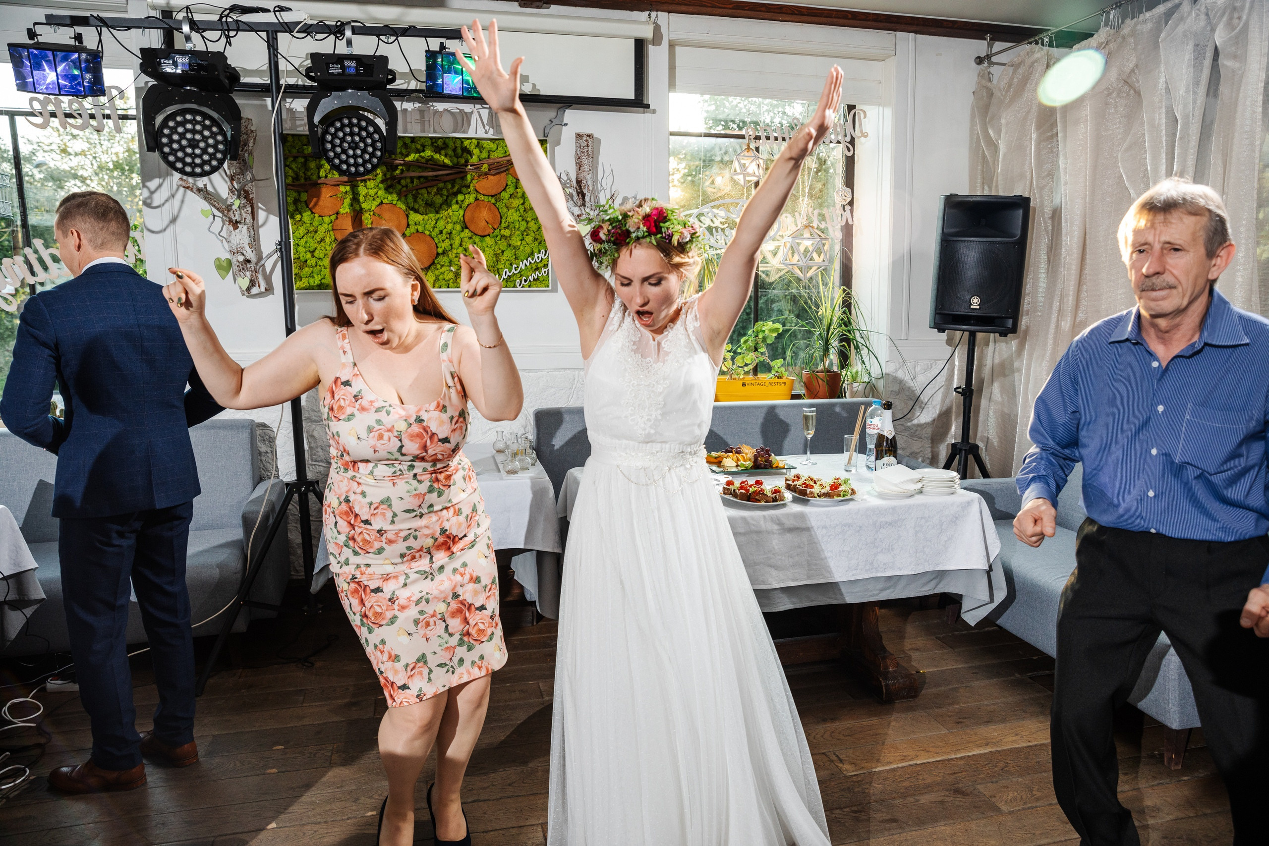 Свадебный день Ани и Ромы. Свадебный и семейный фотограф в Санкт-Петербурге Нечаев Михаил