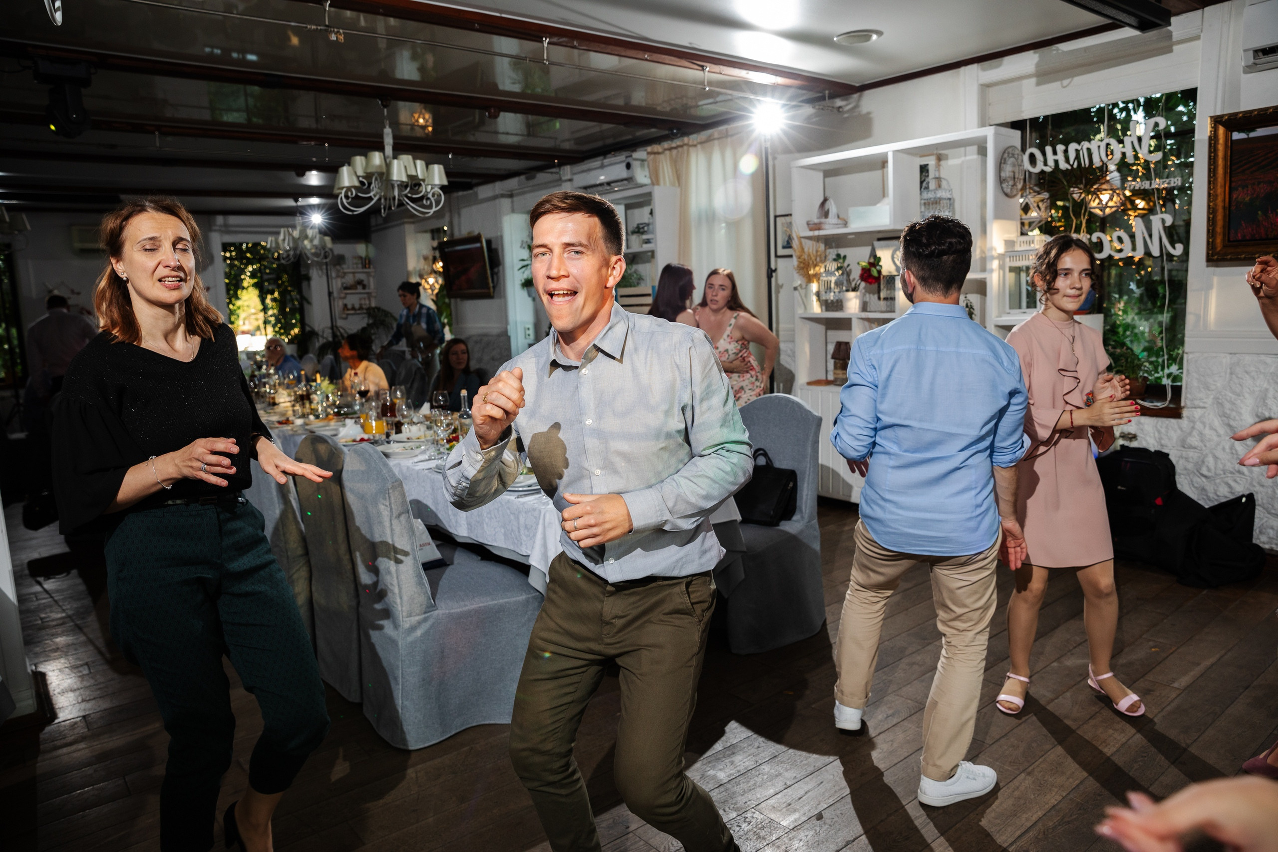 Свадебный день Ани и Ромы. Свадебный и семейный фотограф в Санкт-Петербурге Нечаев Михаил