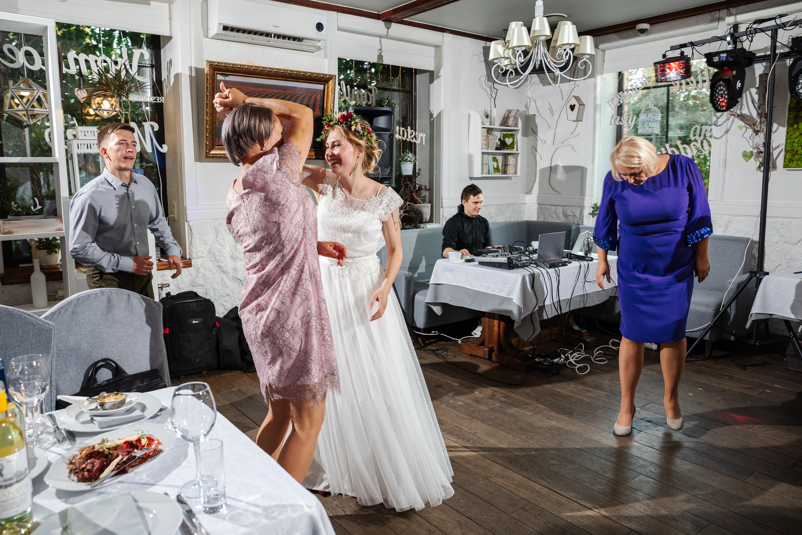 Свадебный день Ани и Ромы. Свадебный и семейный фотограф в Санкт-Петербурге Нечаев Михаил