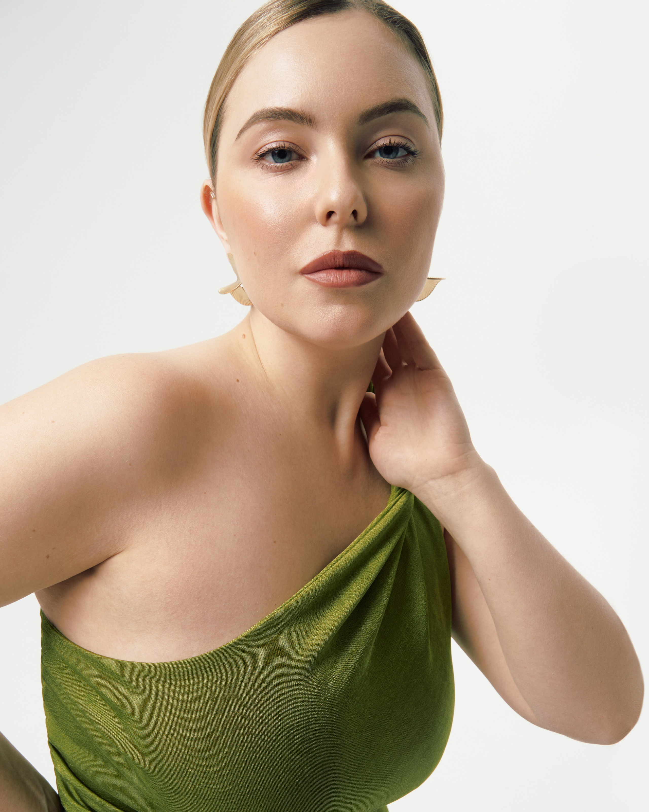 Одежда. Curvy Daria модель плюс сайз