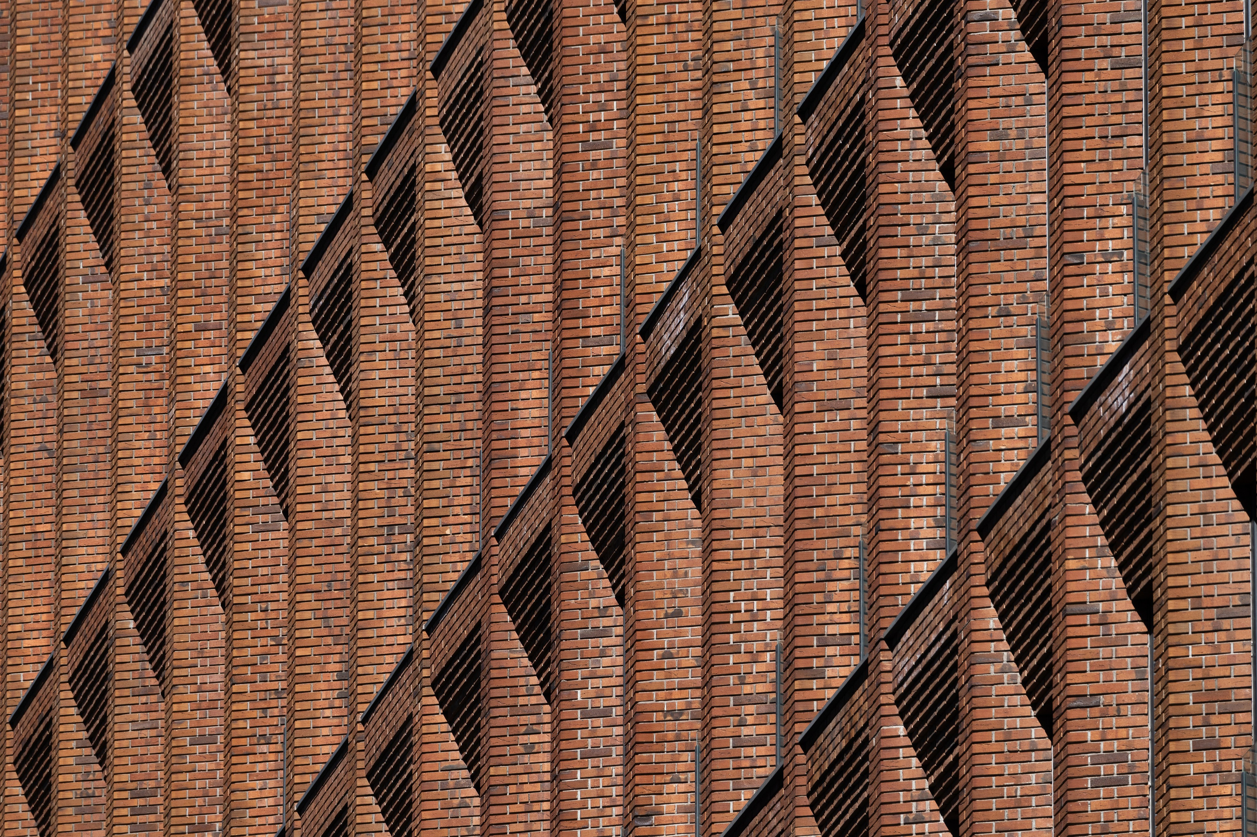 АРХМОСКВА 2024 — ГОРОДСКИЕ ФАКТУРЫ. @tomrus: Рустам Шагиморданов — фотограф