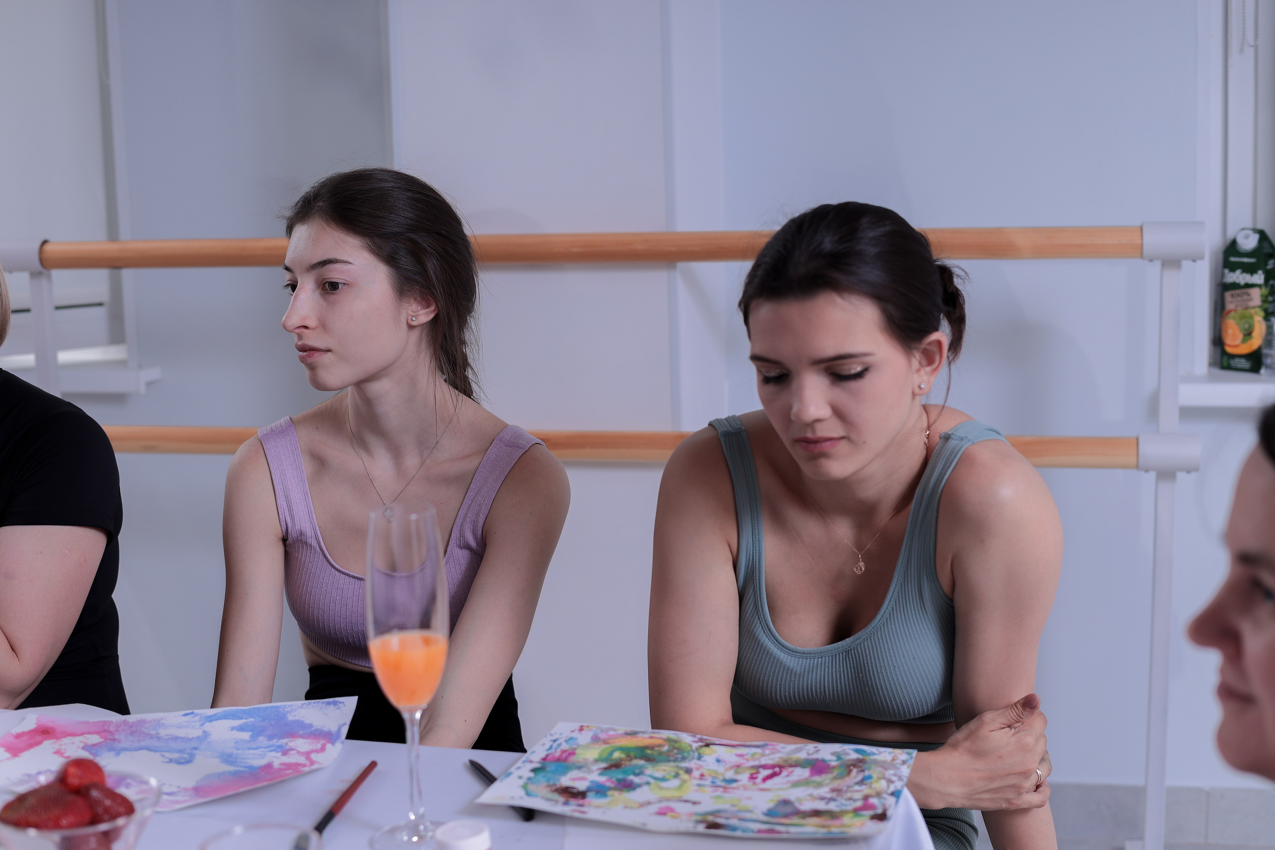 Арт-терапия + аэройога. Фотограф Надршина Лилия