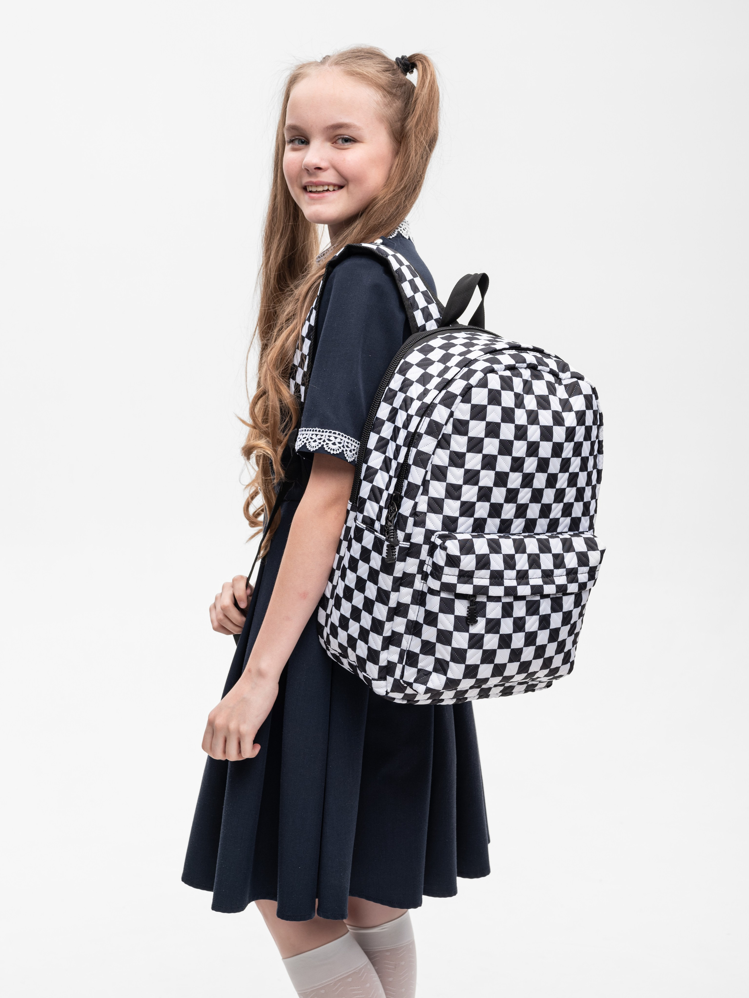 Рюкзаки школьные. Предметный фотограф, фото для маркетплейсов Пятигорск, КМВ