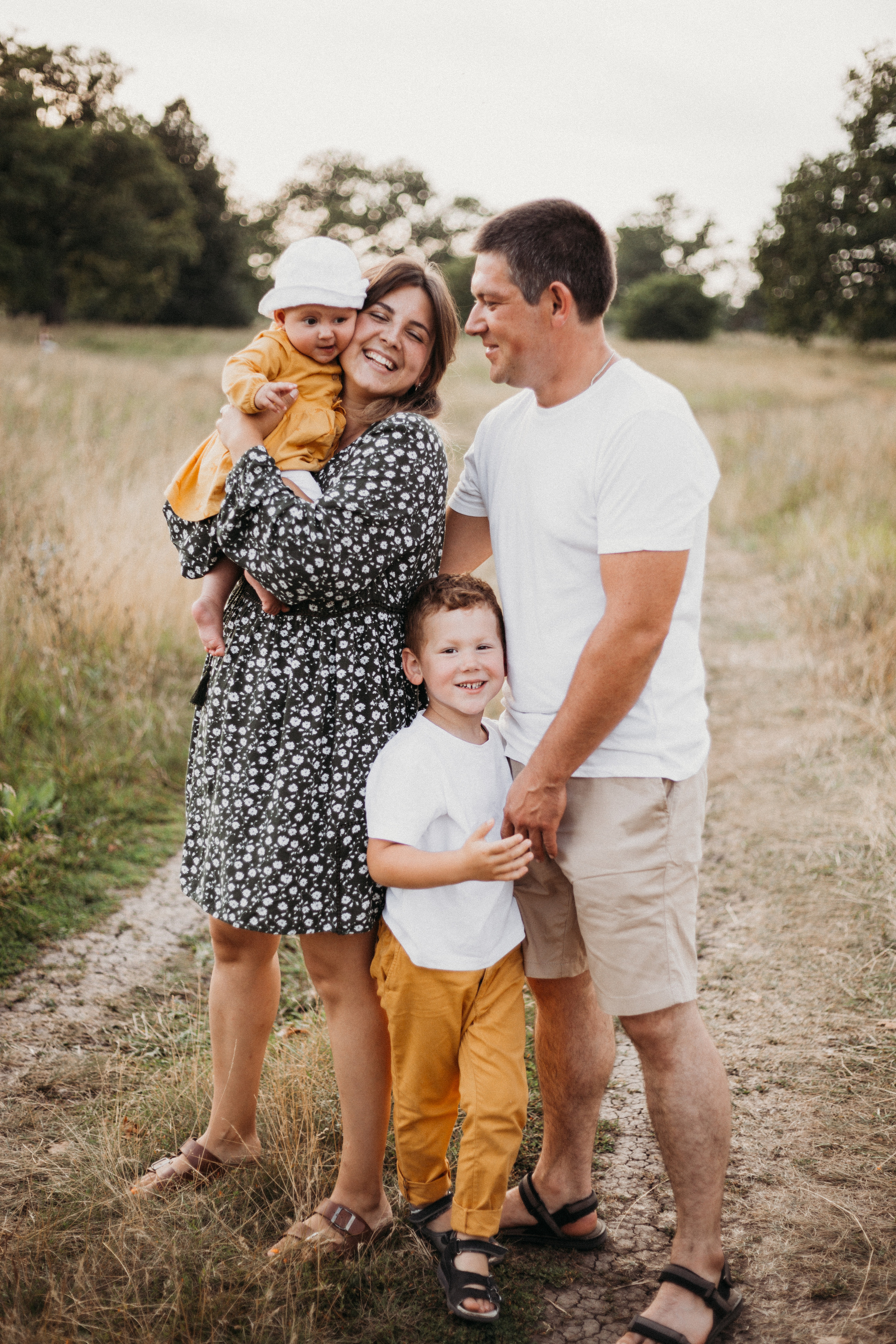 Катя с семьей в Дубках. Семейный и детский фотограф в Рязани Екатерина Воронцова