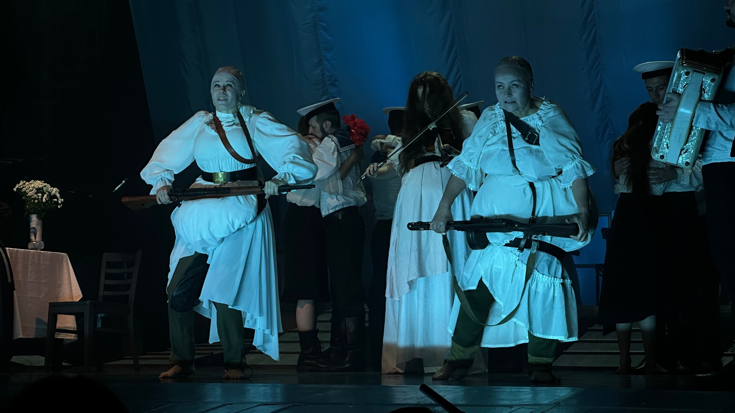 Репортажная фотосъемка во Владивостоке. Портретный, свадебный, репортажный фотограф во Владивостоке Юлиана Джули Фокс