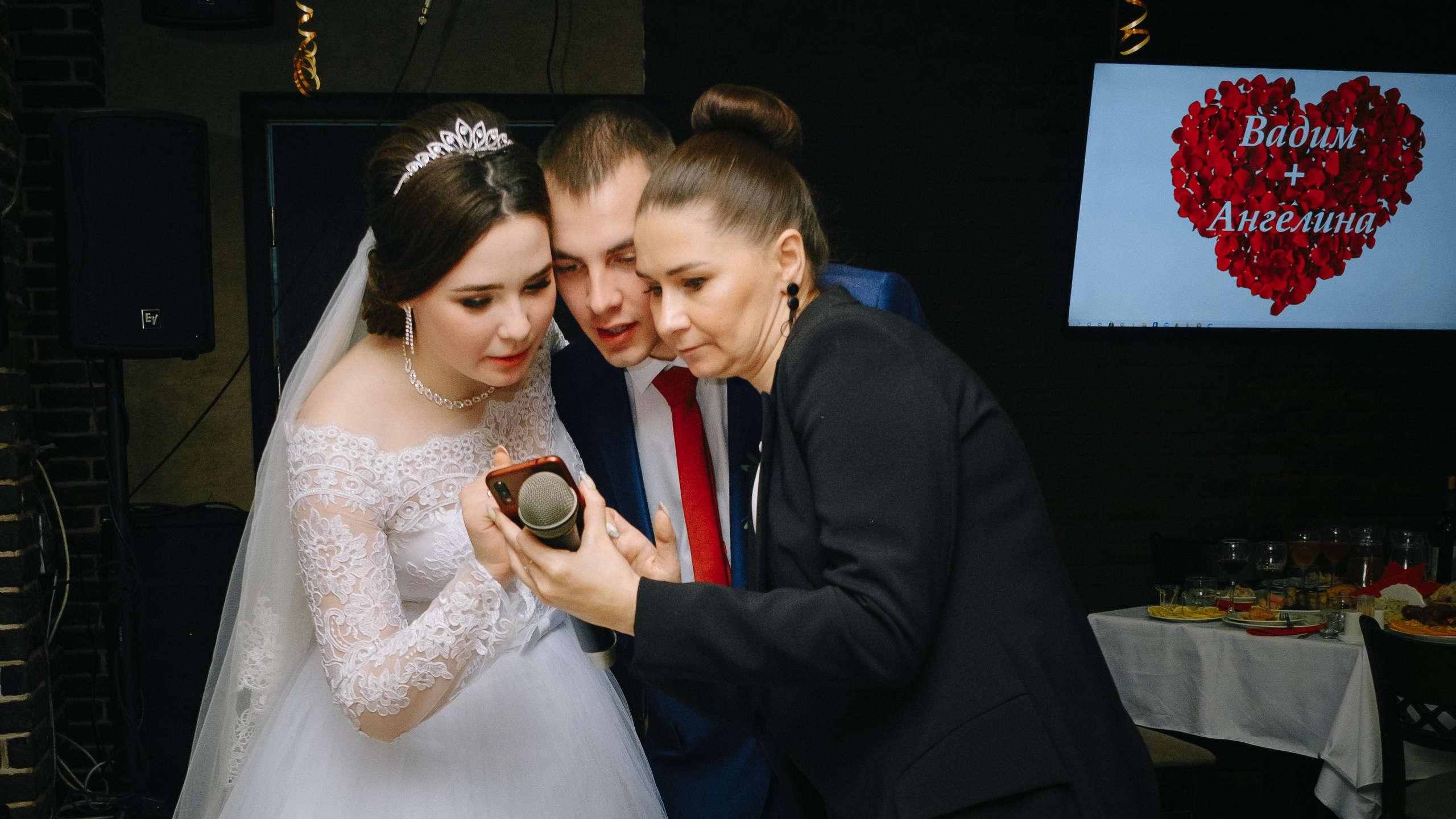 Вадим и Ангелина свадебная фотосессия и банкет. Свадебный и семейный фотограф в г. Волхов Алексей Кочерыжкин