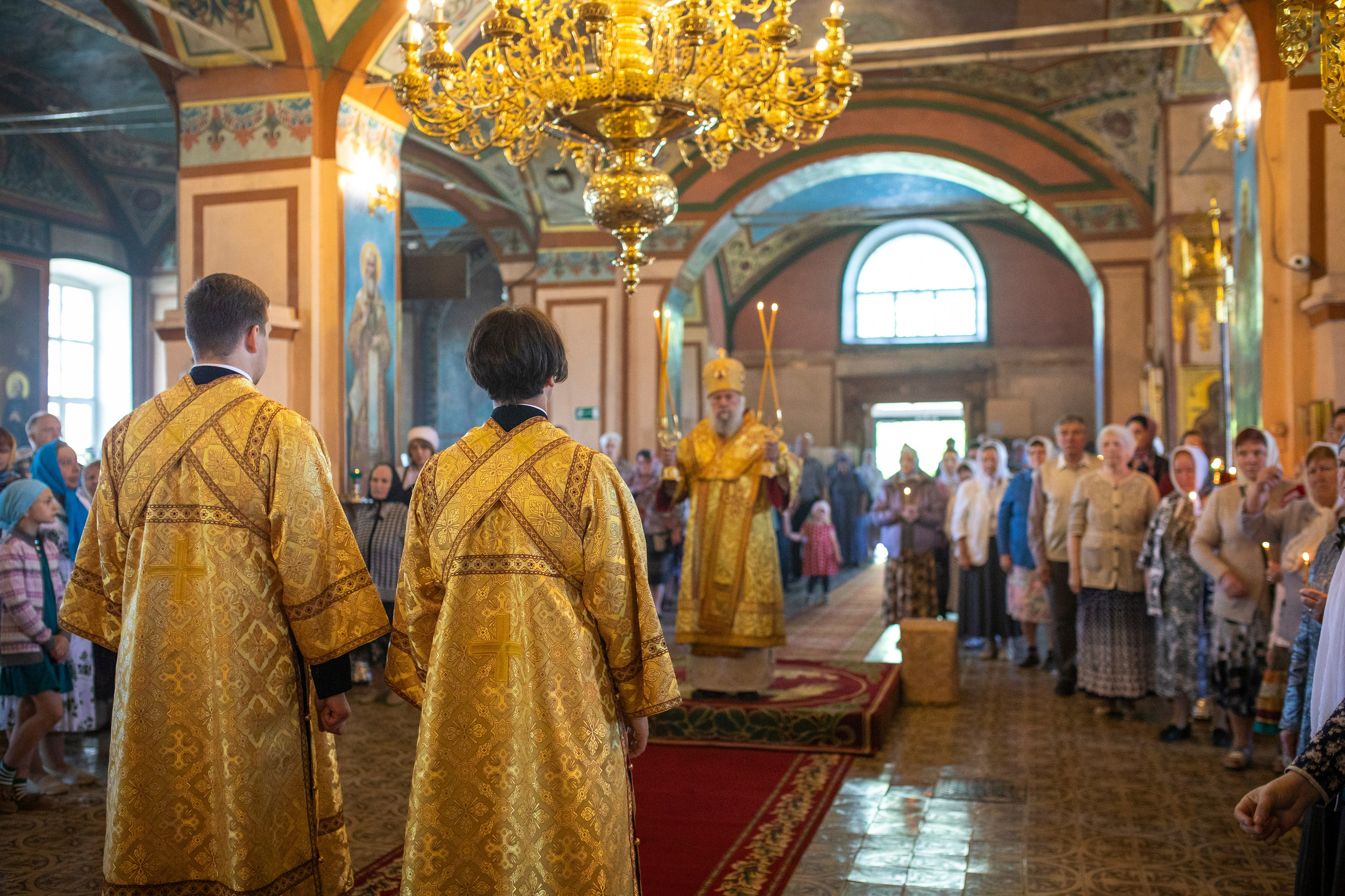 Служба епископа Александровского и Юрьев-Польского Иннокентия. Арт- фотограф Москва