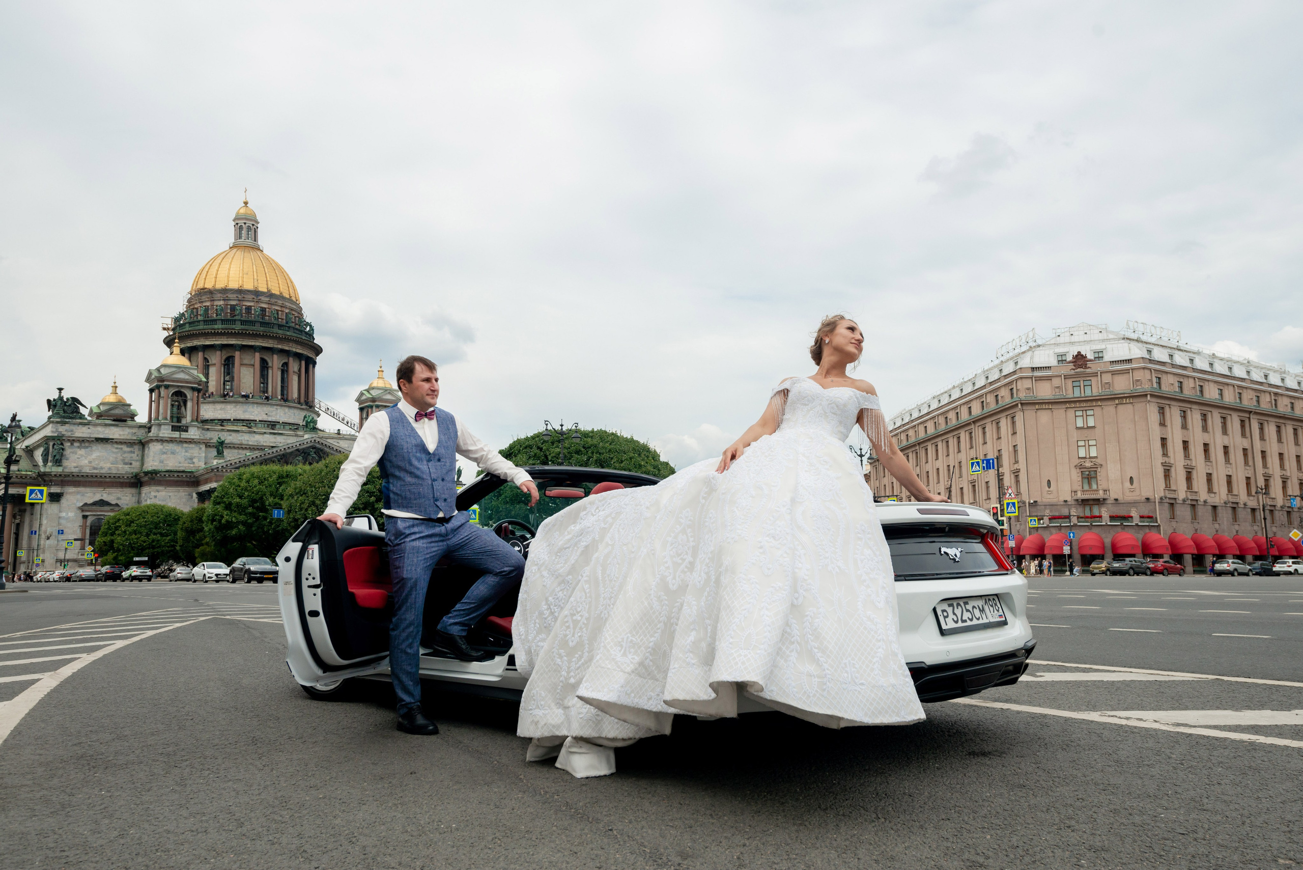 Анастасия и Игорь (фотосессия во Втором Дворце Бракосочетания, Польский сад, здание городской Ратуши). Портретный, семейный и свадебный фотограф в Санкт-Петербурге и в Пушкине Ширяев Денис