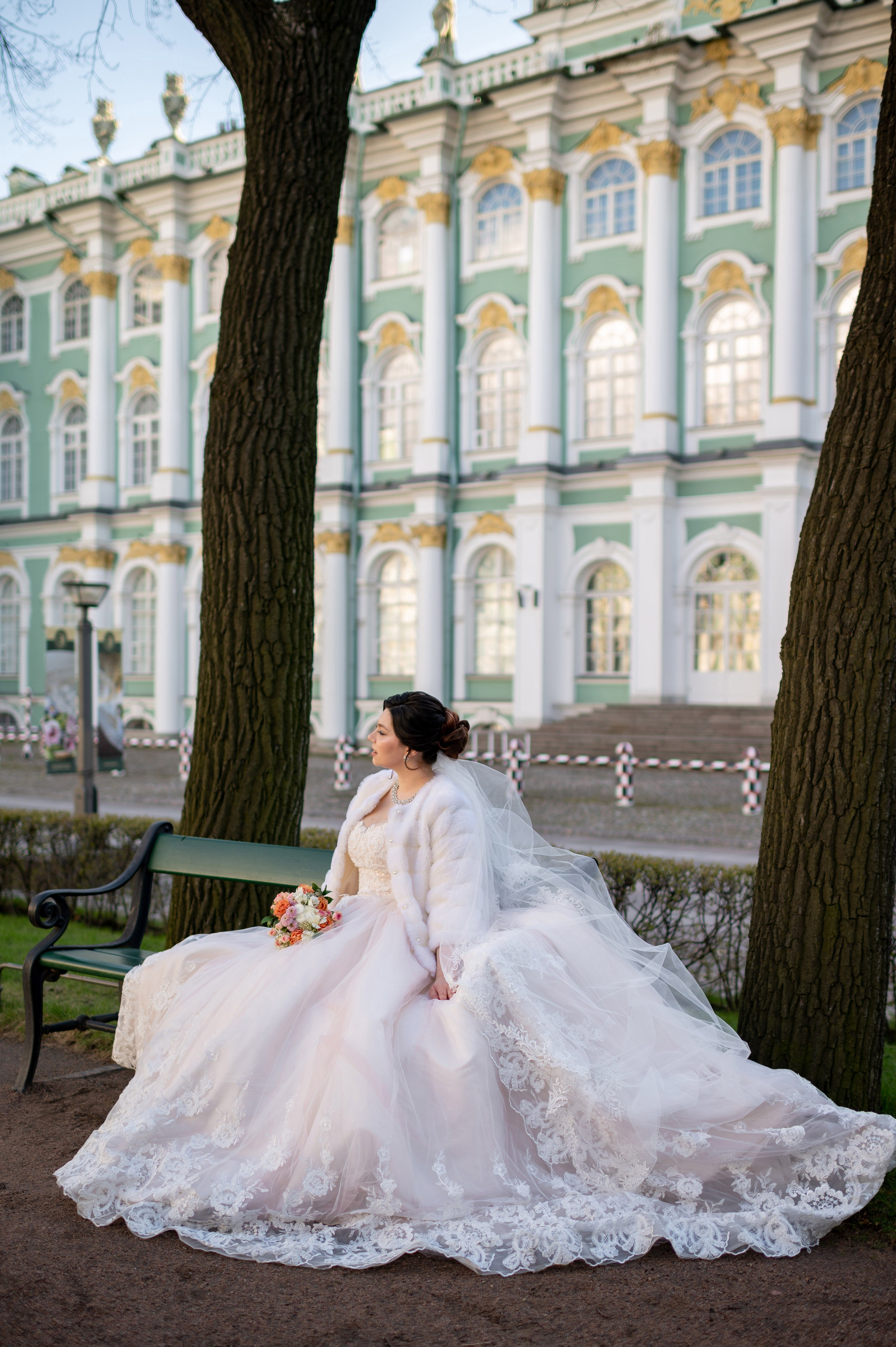 Самая красивая свадебная фотосессия в Эрмитаже. Лучшие свадебные фотографии в Эрмитажа. Портретный, семейный и свадебный фотограф в Санкт-Петербурге и в Пушкине Ширяев Денис