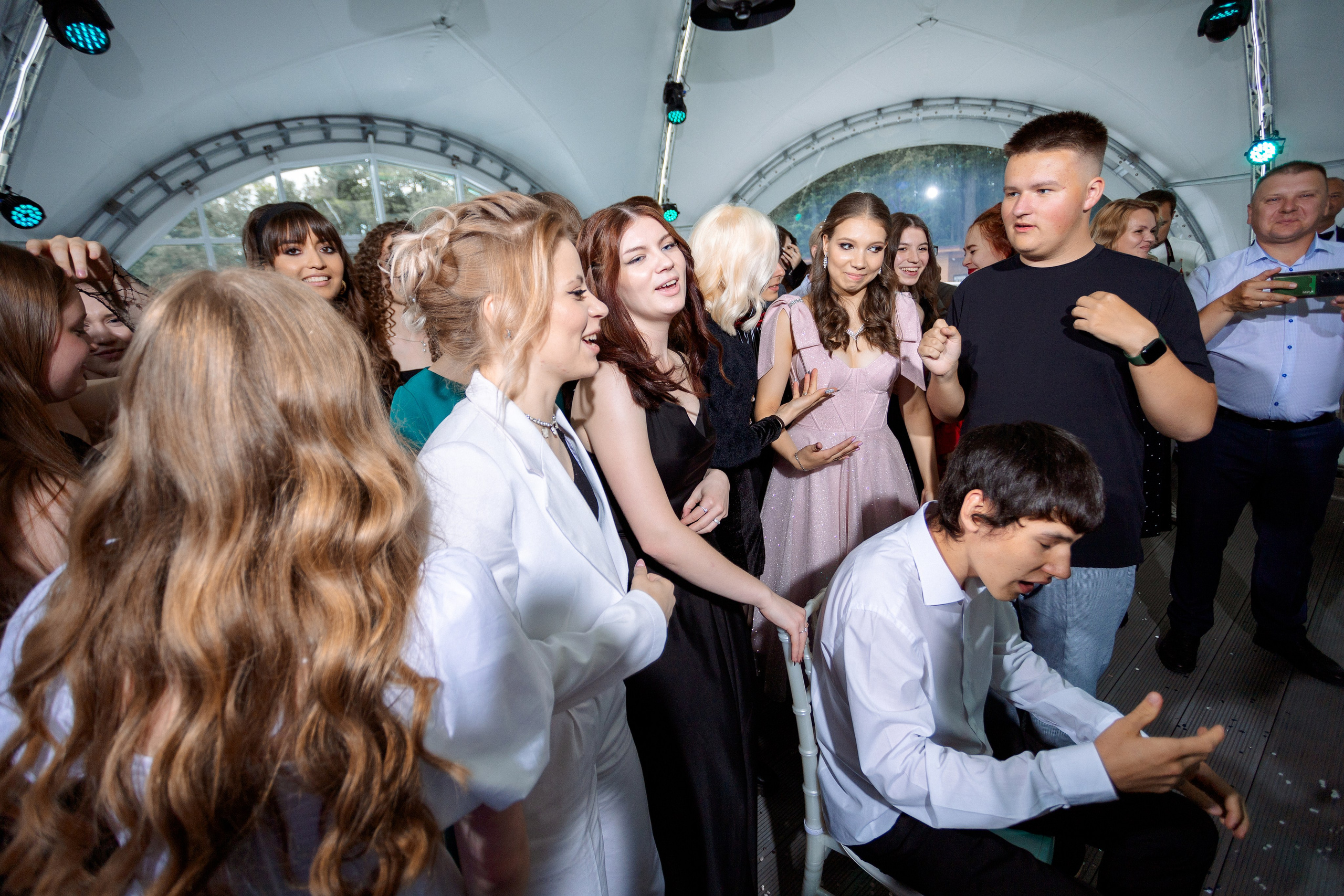 ВЫПУСКНОЙ: Волки-Липки. Все фото. Профессиональный фотограф в Ижевске Леша Петров