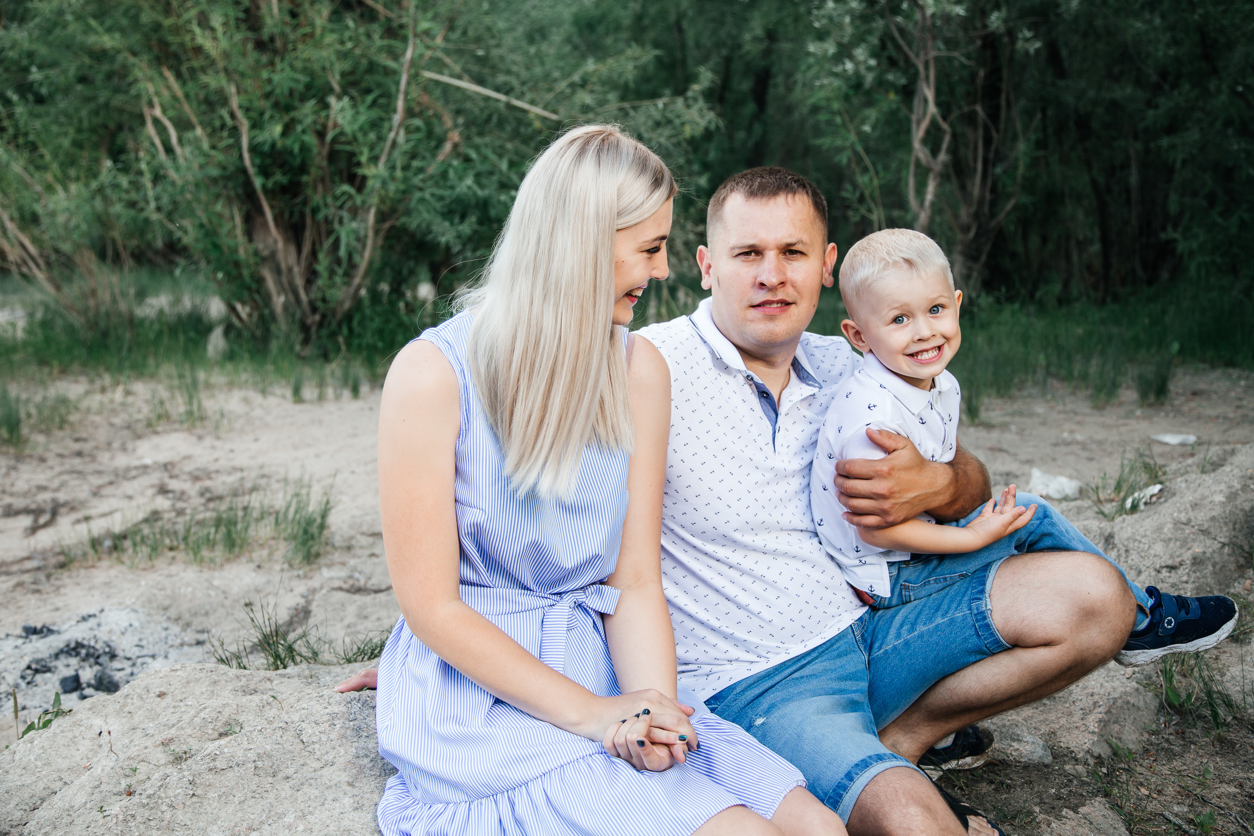 Семейная прогулка для Алины, Антона и Максимки. Свадебный и семейный фотограф в Новосибирске Ирина Дорошкова