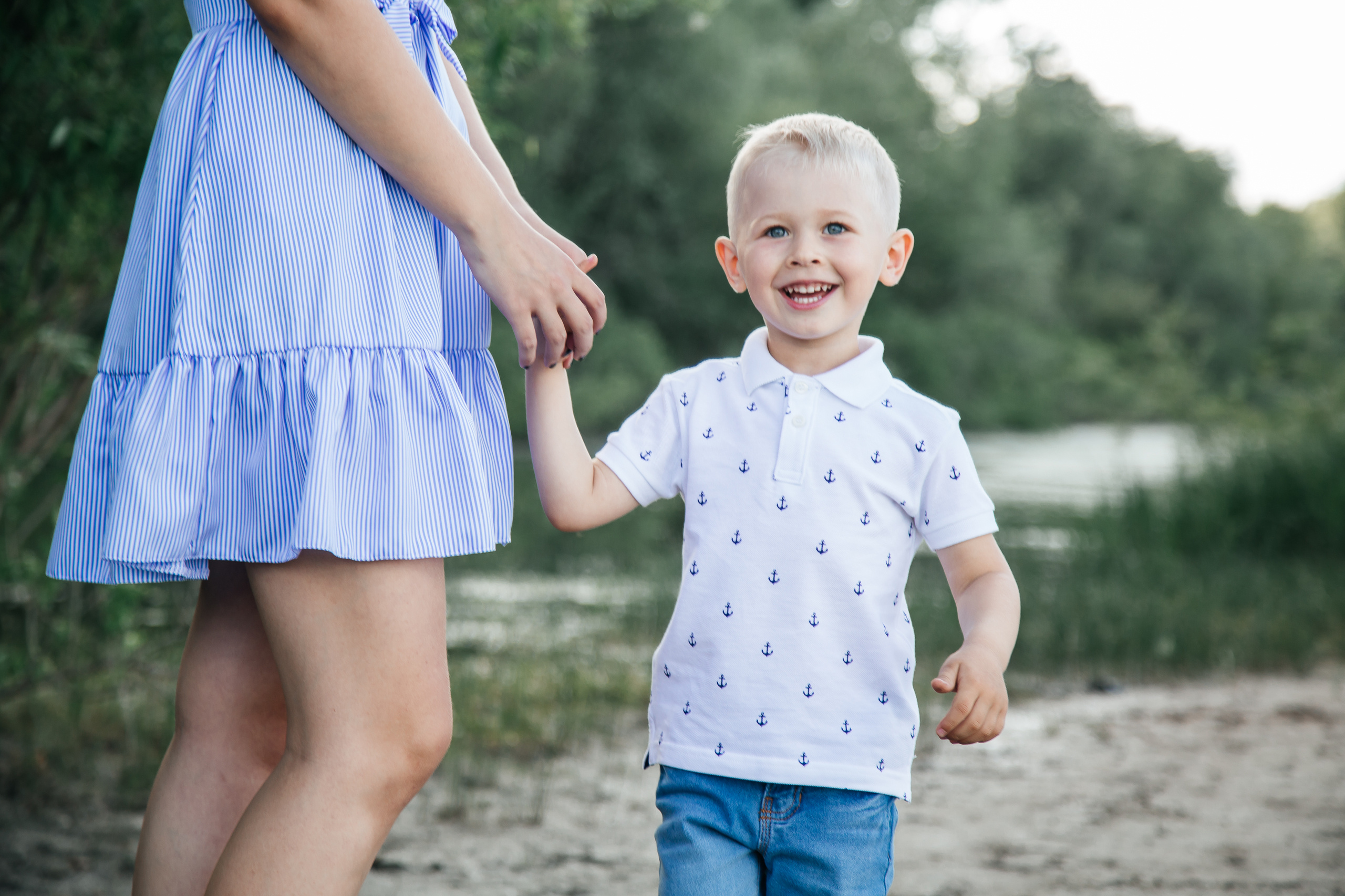 Семейная прогулка для Алины, Антона и Максимки. Свадебный и семейный фотограф в Новосибирске Ирина Дорошкова
