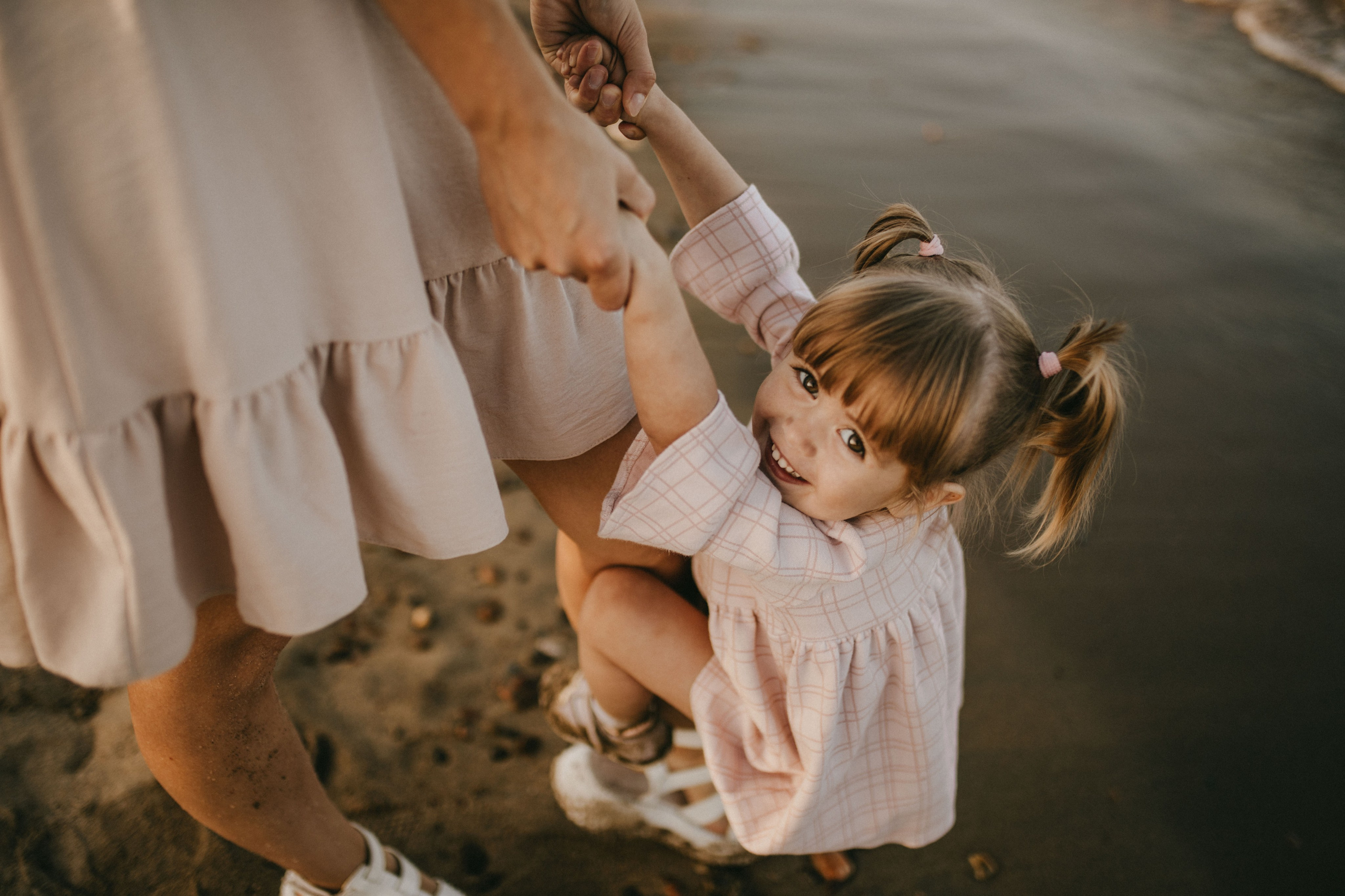 Летняя прогулка мамы и дочки. Фотограф Наталья Кургина Слюдянка Иркутск
