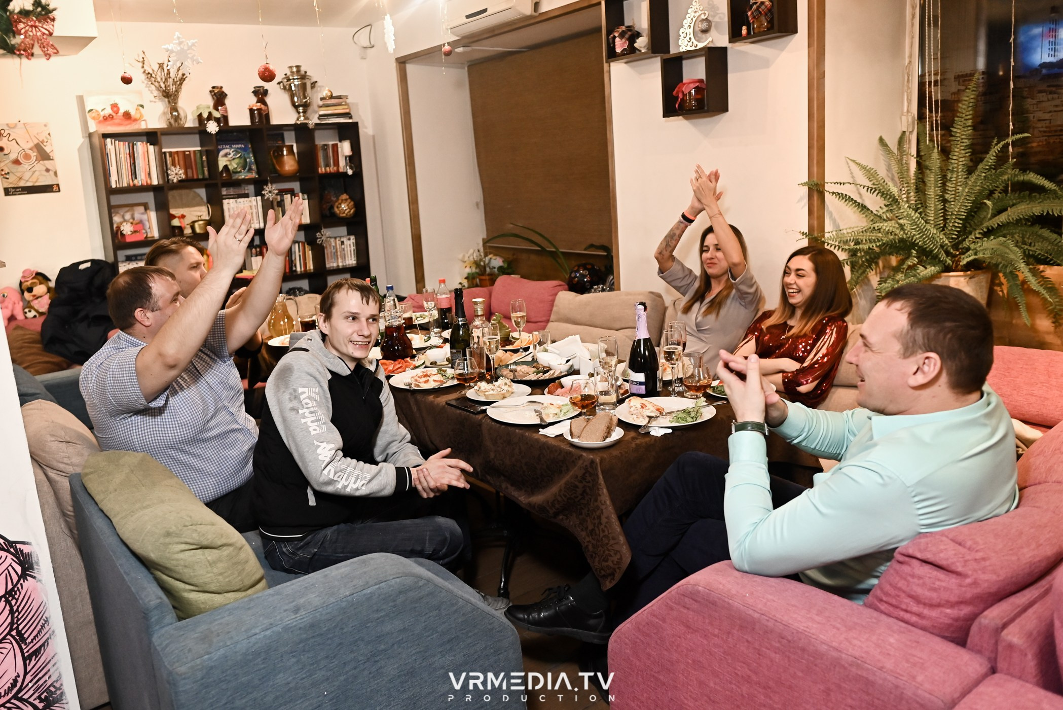 Новогодний вечер в кафе «кАмпот»