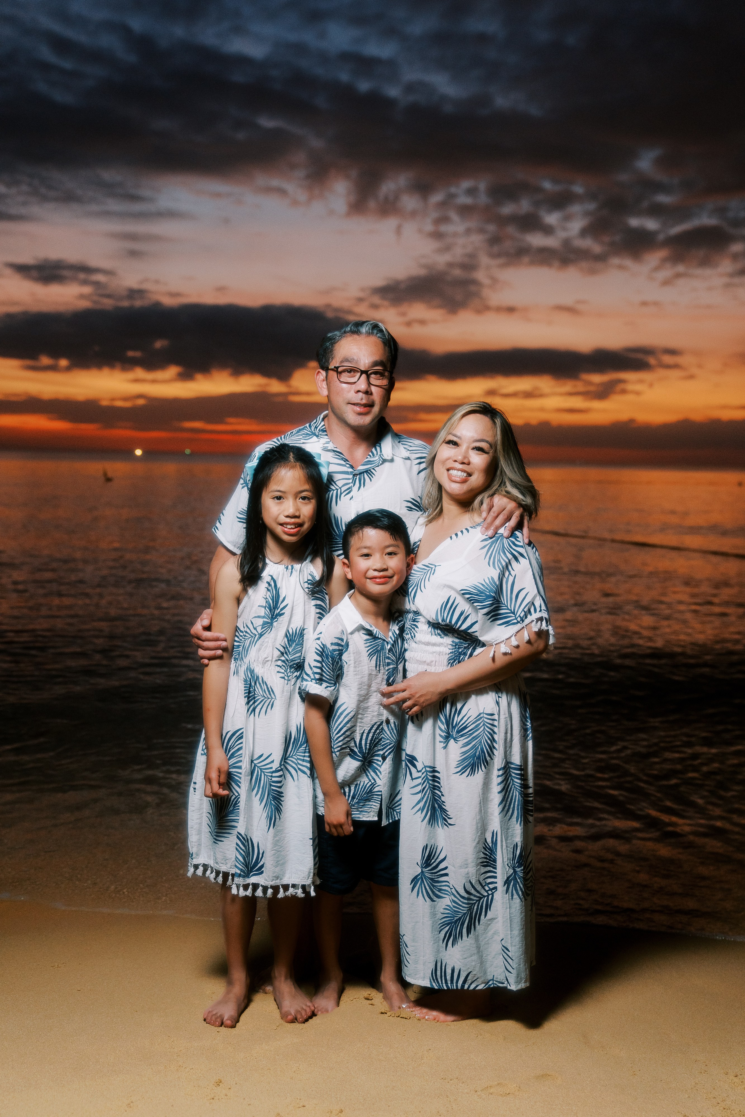 Sunset photo shoot. PhuQuoc photographer — Phu Quoc wedding photographer