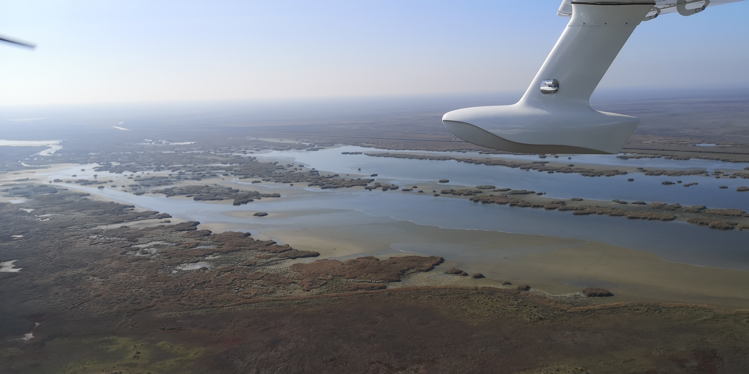 Каспийское море (наука на Ла-8) (2021 г.). Фотоальбом показывающий увлекательный мир авиации и мир медведей Андрея Иванова