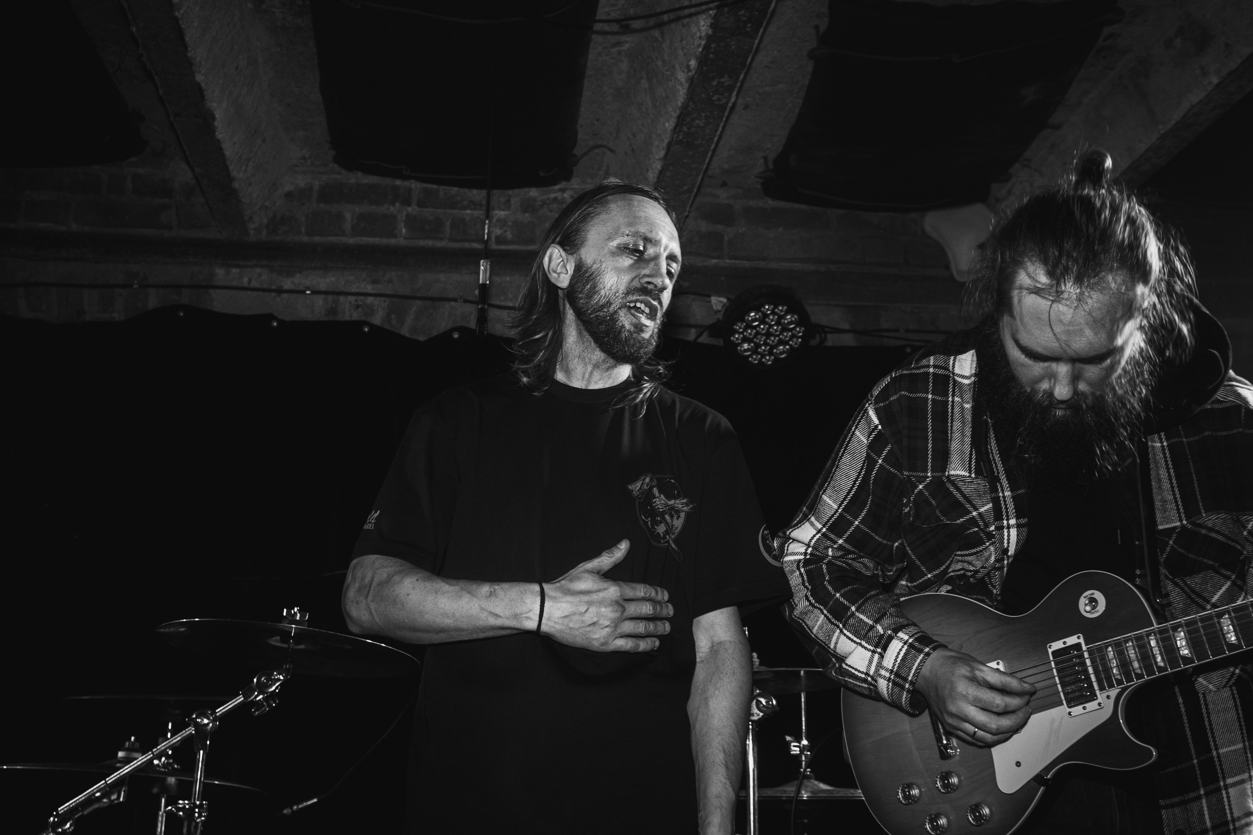 Laugar & Шумы Штормовых Широт & Пожары На Дальнем Севере 11.10.2025. Репортажный фотограф в Москве Legiodot