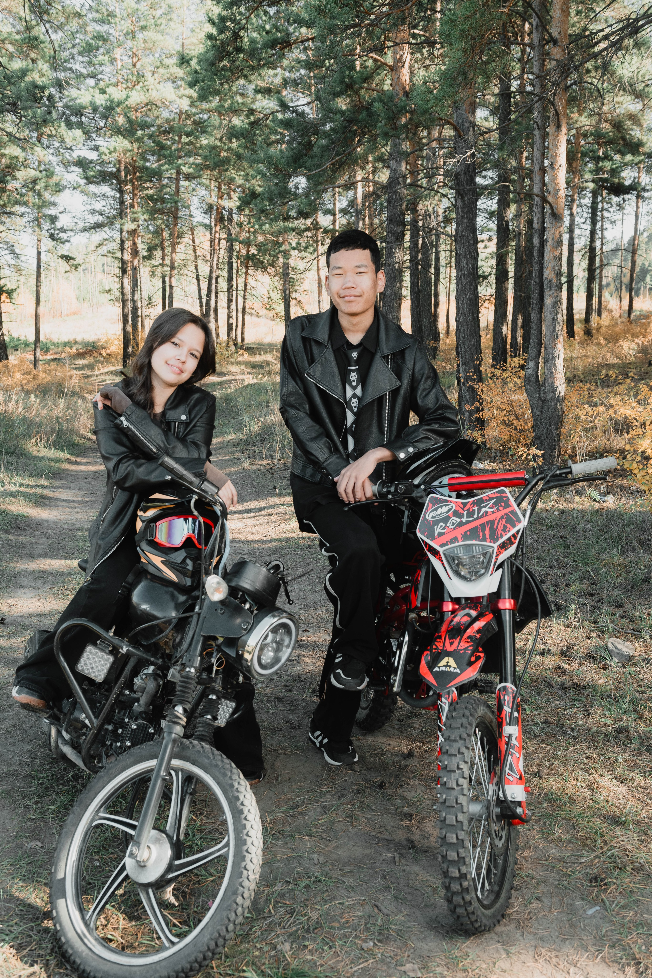 Выпускной фотоальбом для средней школы. Фотограф Эллина Дар г. Улан-Удэ