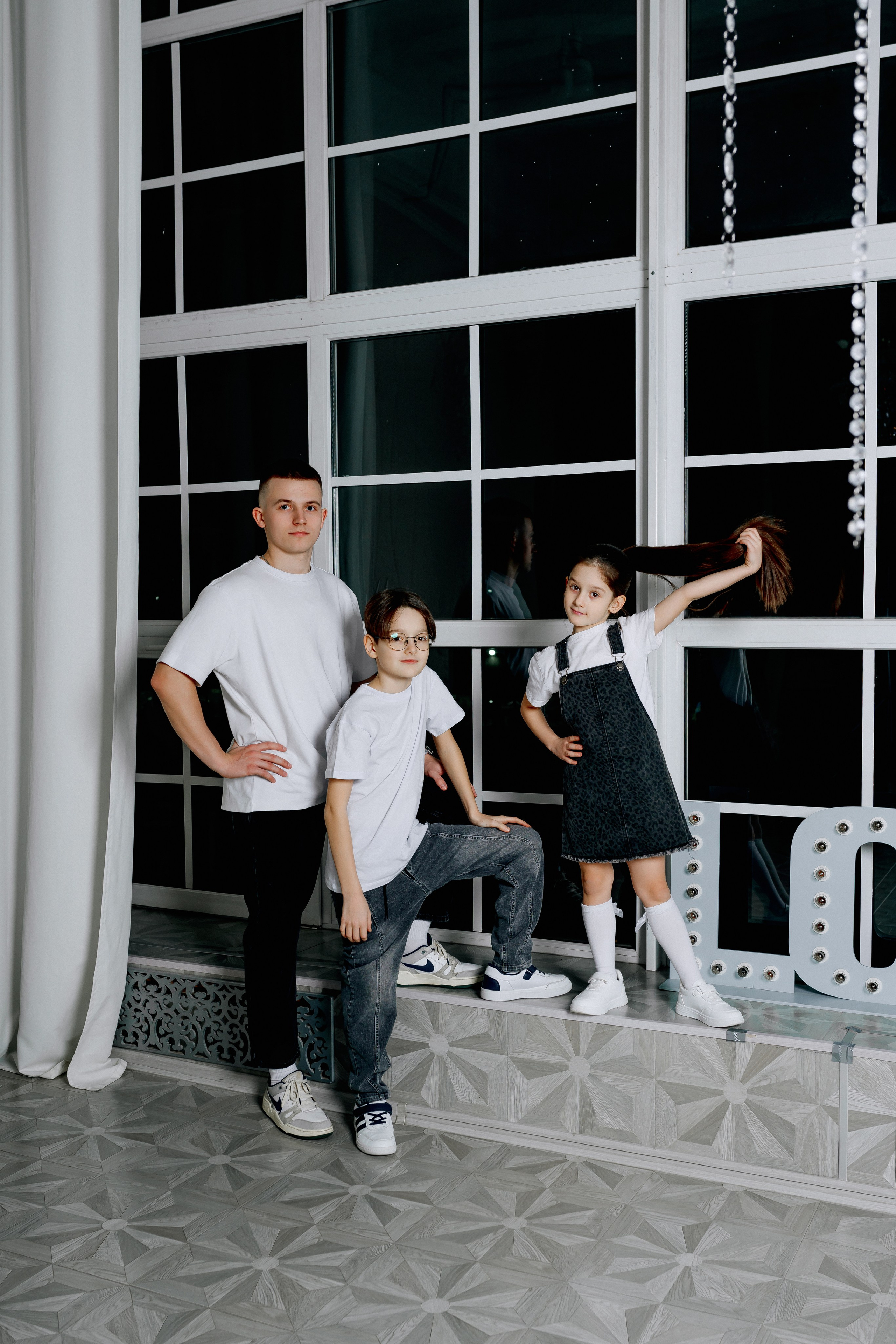 Анна, Дмитрий, Александр, Владислав и Арина. Фотограф Ким Наталья в Красноярске