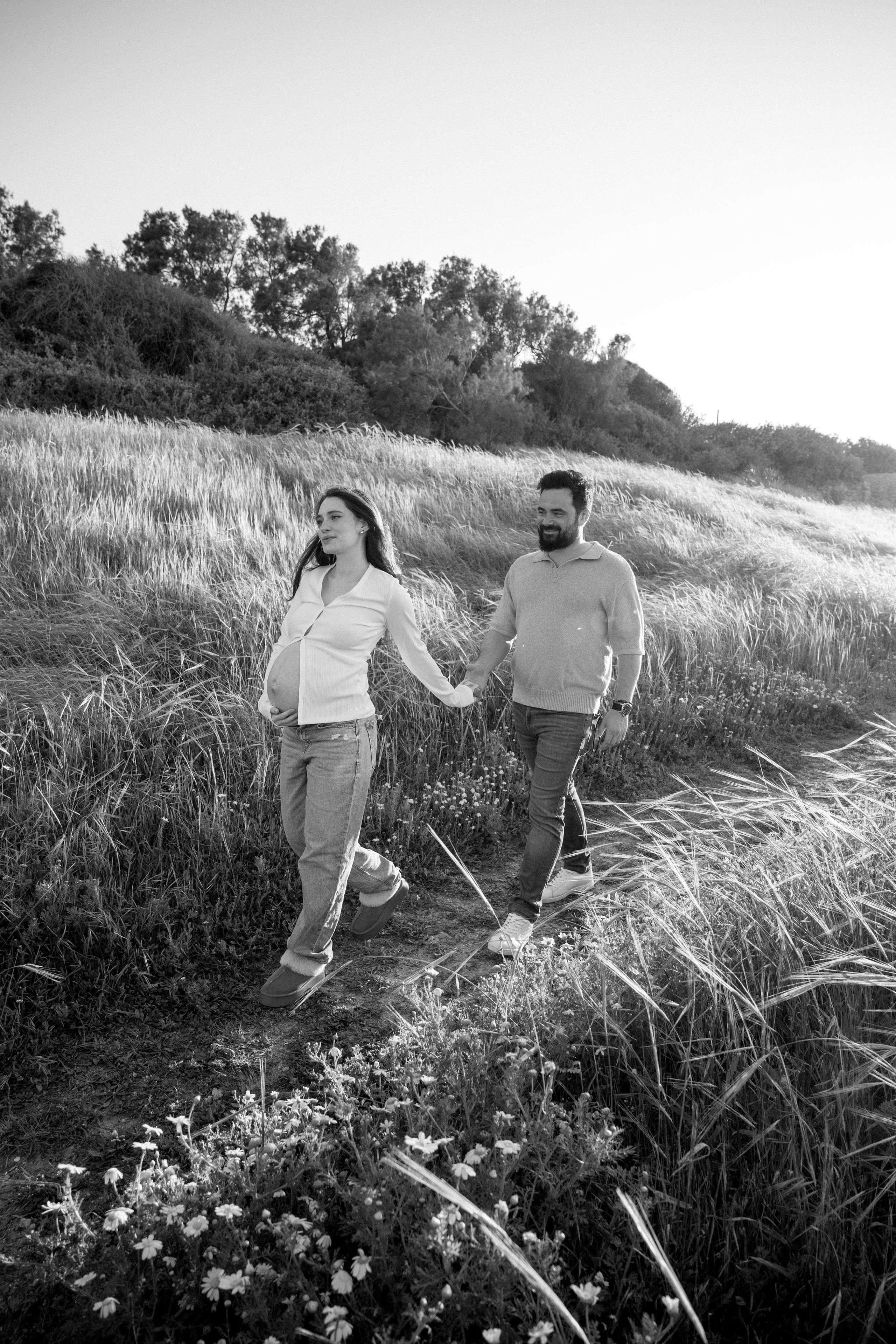 Pregnancy photoshoot (home/park/beach). Главная