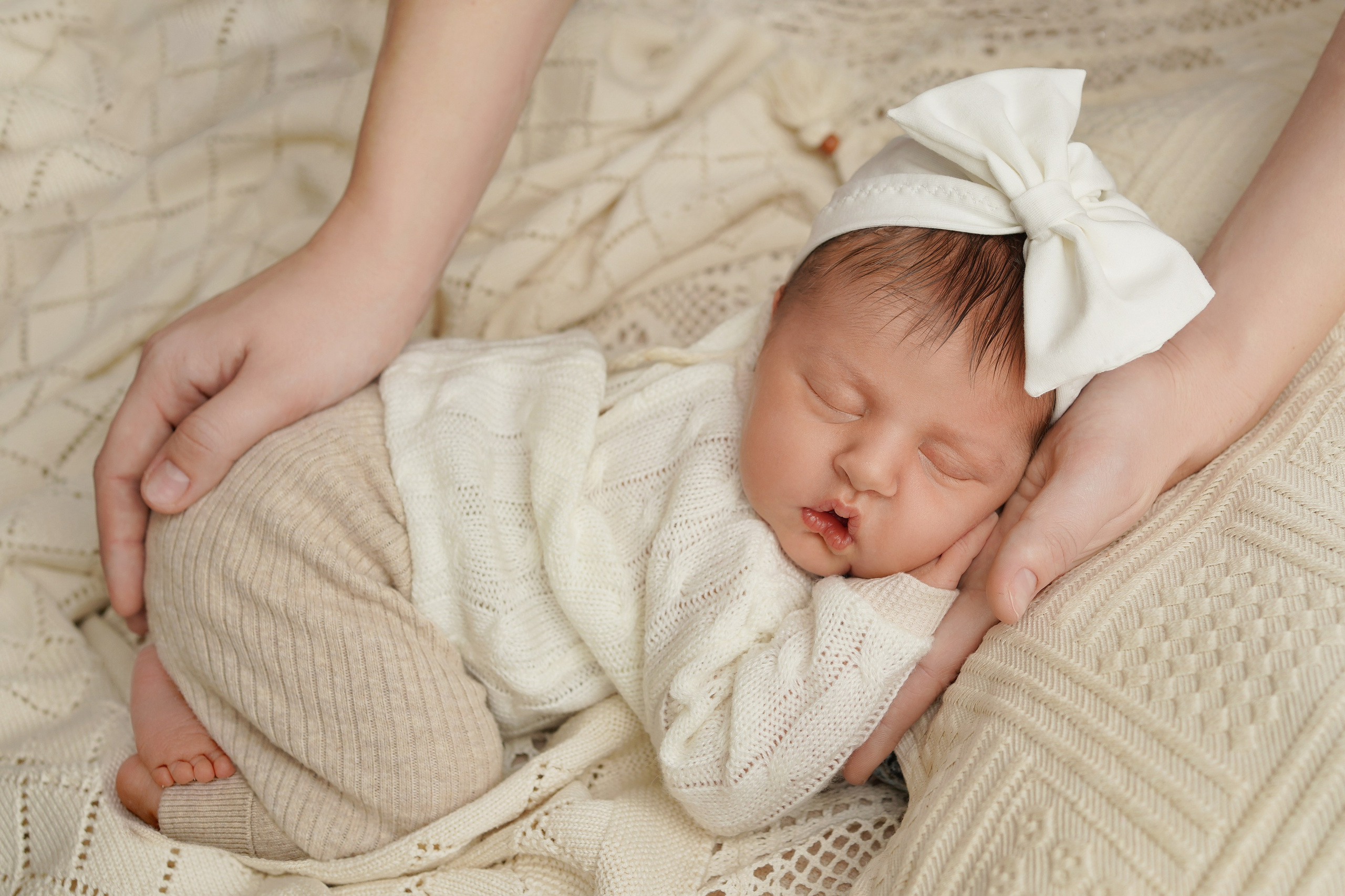 Новорождённые девочки. Детский фотограф и фотограф новорожденных в Калининград Оксана Иваний