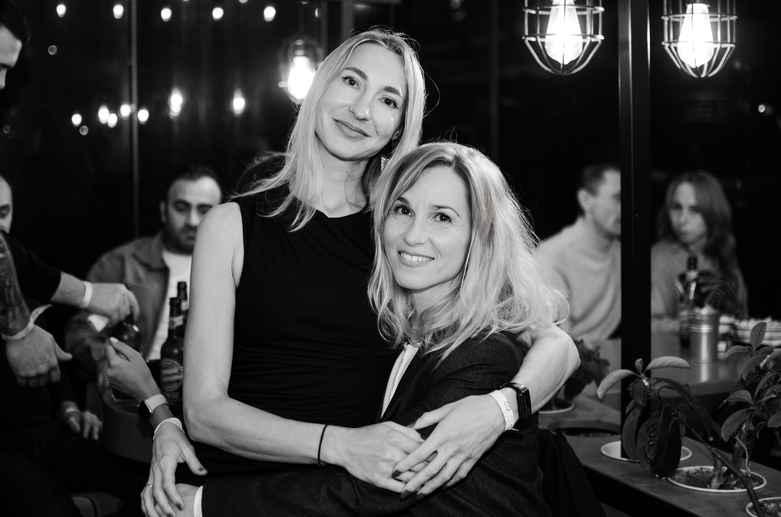 Party at OT cafe. Event photographer Alena Iurchenko