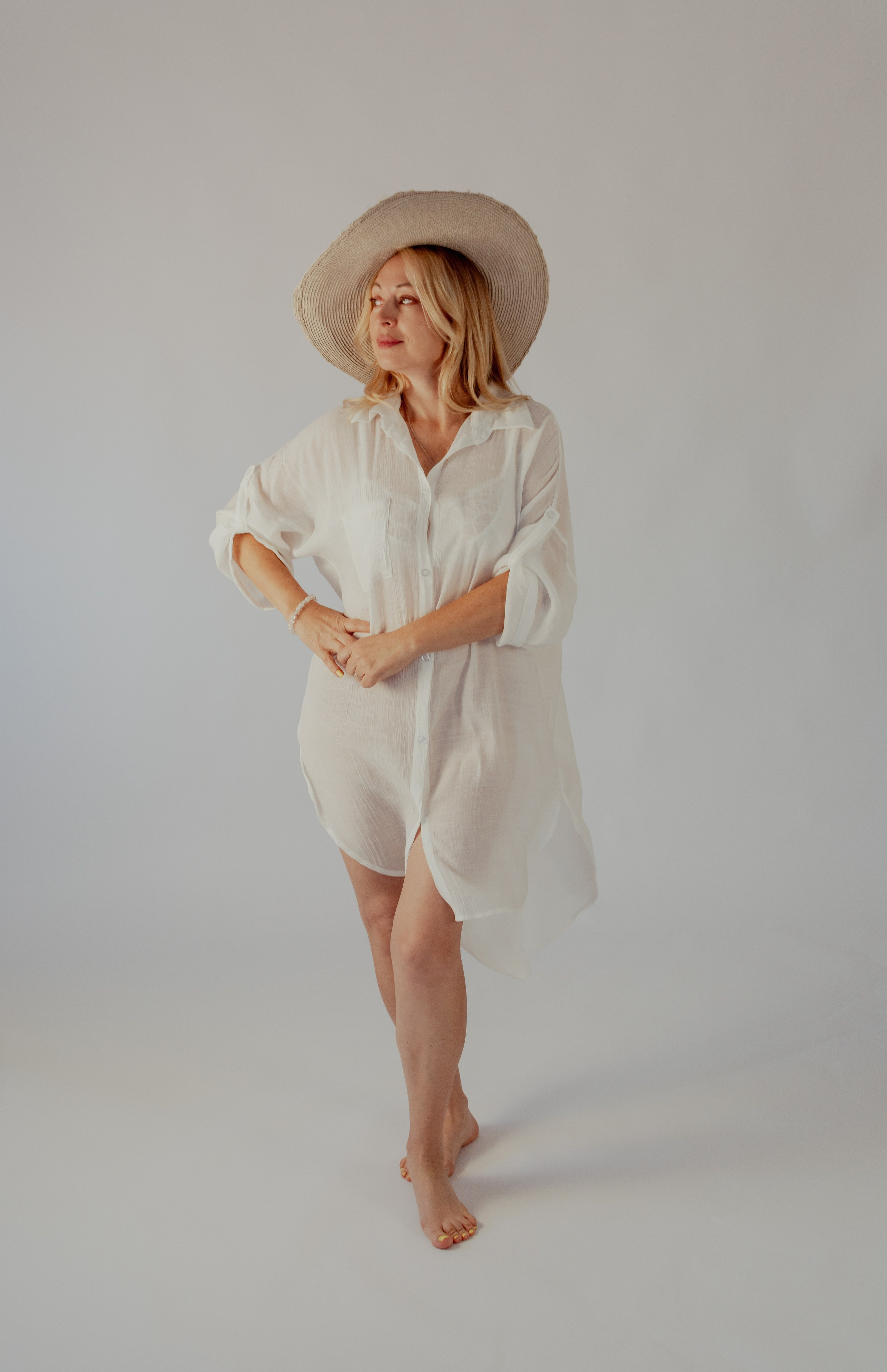 Студийный белый. Елена Волкова семейный фотограф в станице Гостагаевской города-курорта Анапа