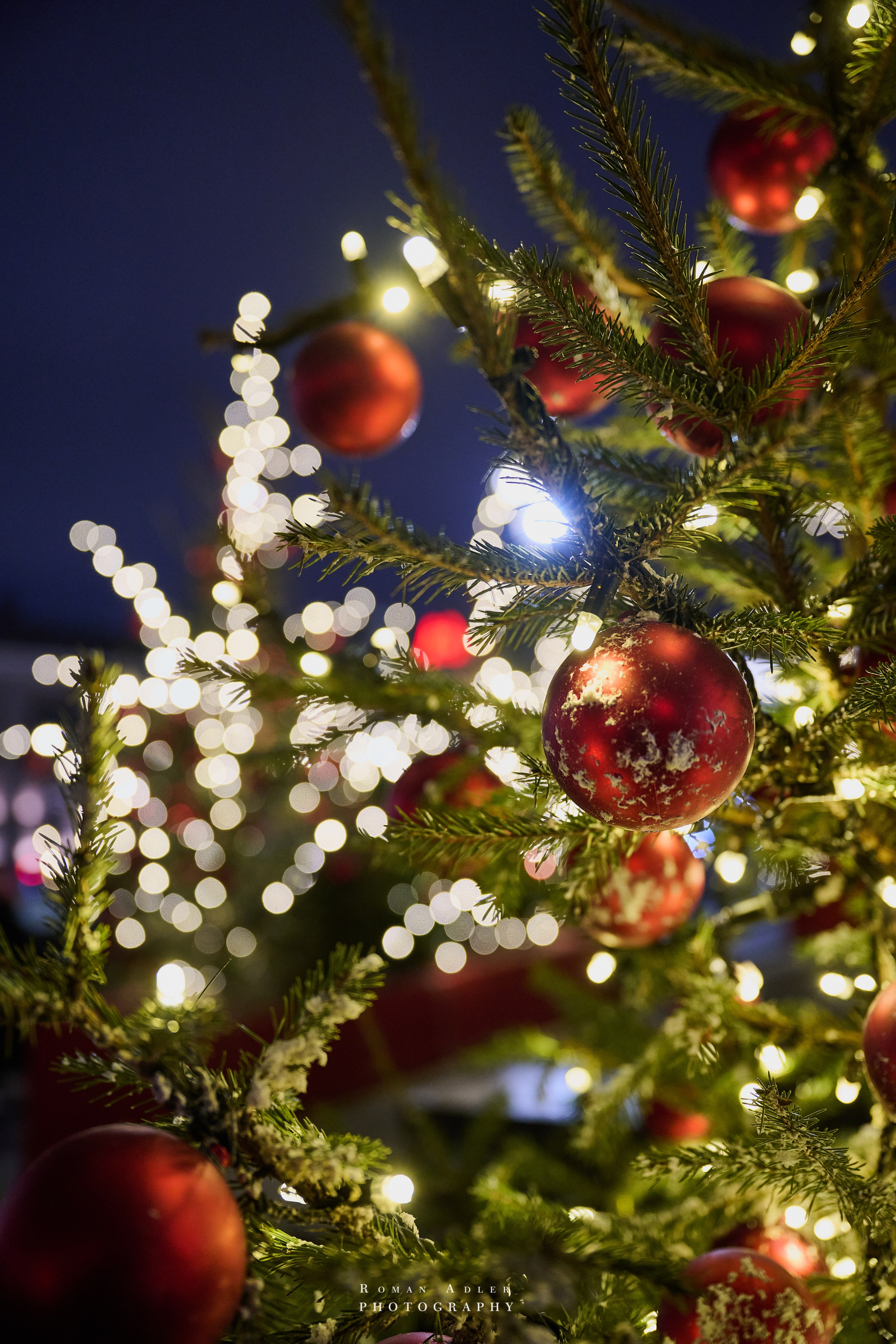 Новогодняя ночная Москва 2025. Фотограф Роман Адлер