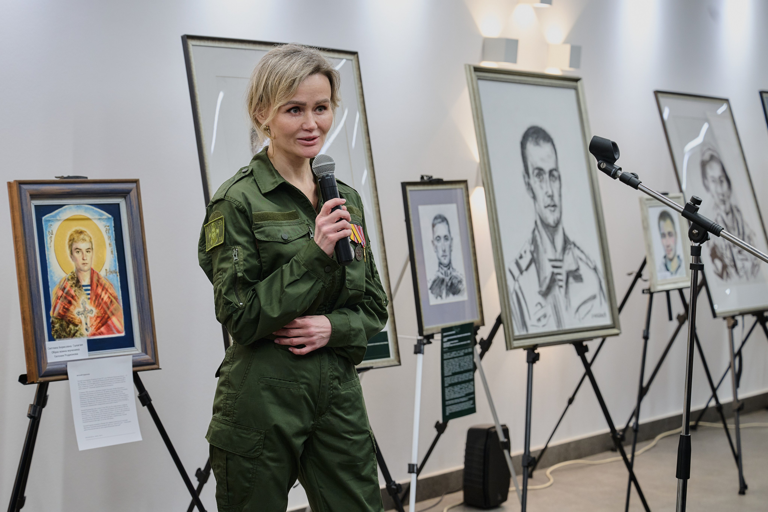 Фотовыставка «Территории» в Росгеолфонде. Фотограф Роман Адлер