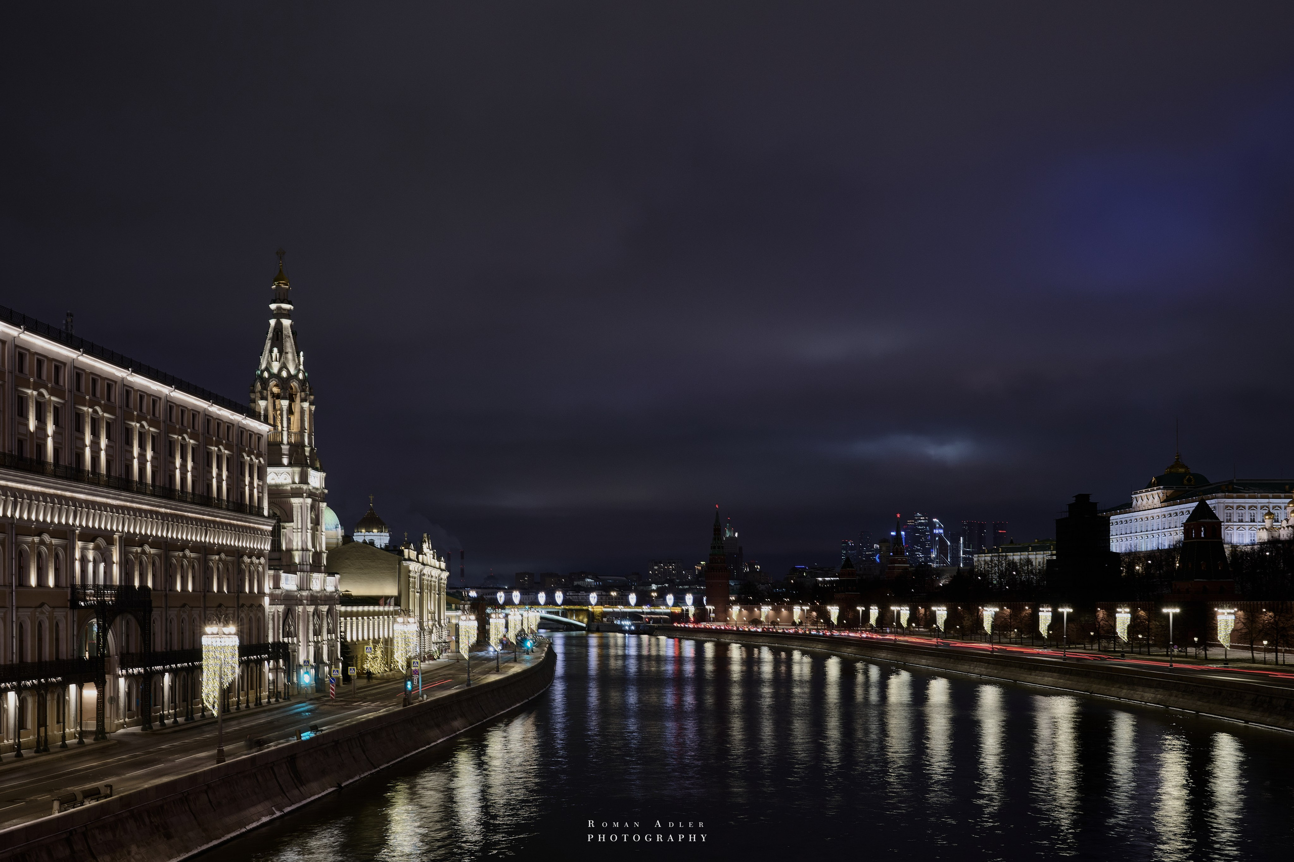 Новогодняя ночная Москва 2025. Фотограф Роман Адлер