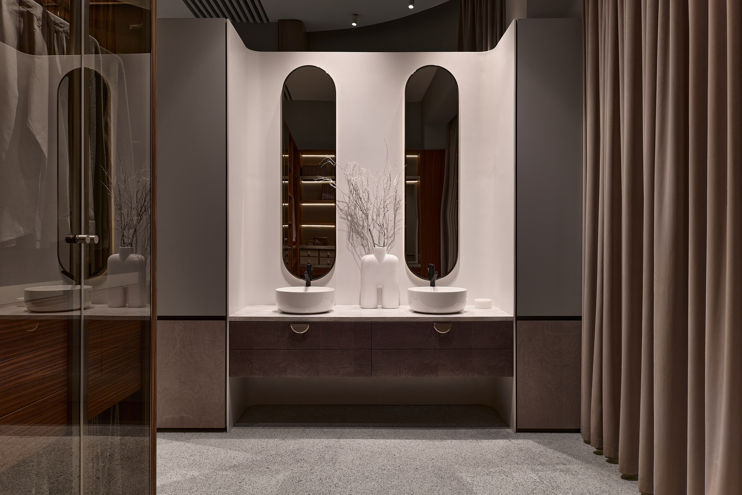 Фотосъемка салона мебели Деребас в ИЦ АРХИТЕКТОР, Екатеринбург. Интерьерный фотограф. Фотограф архитектуры