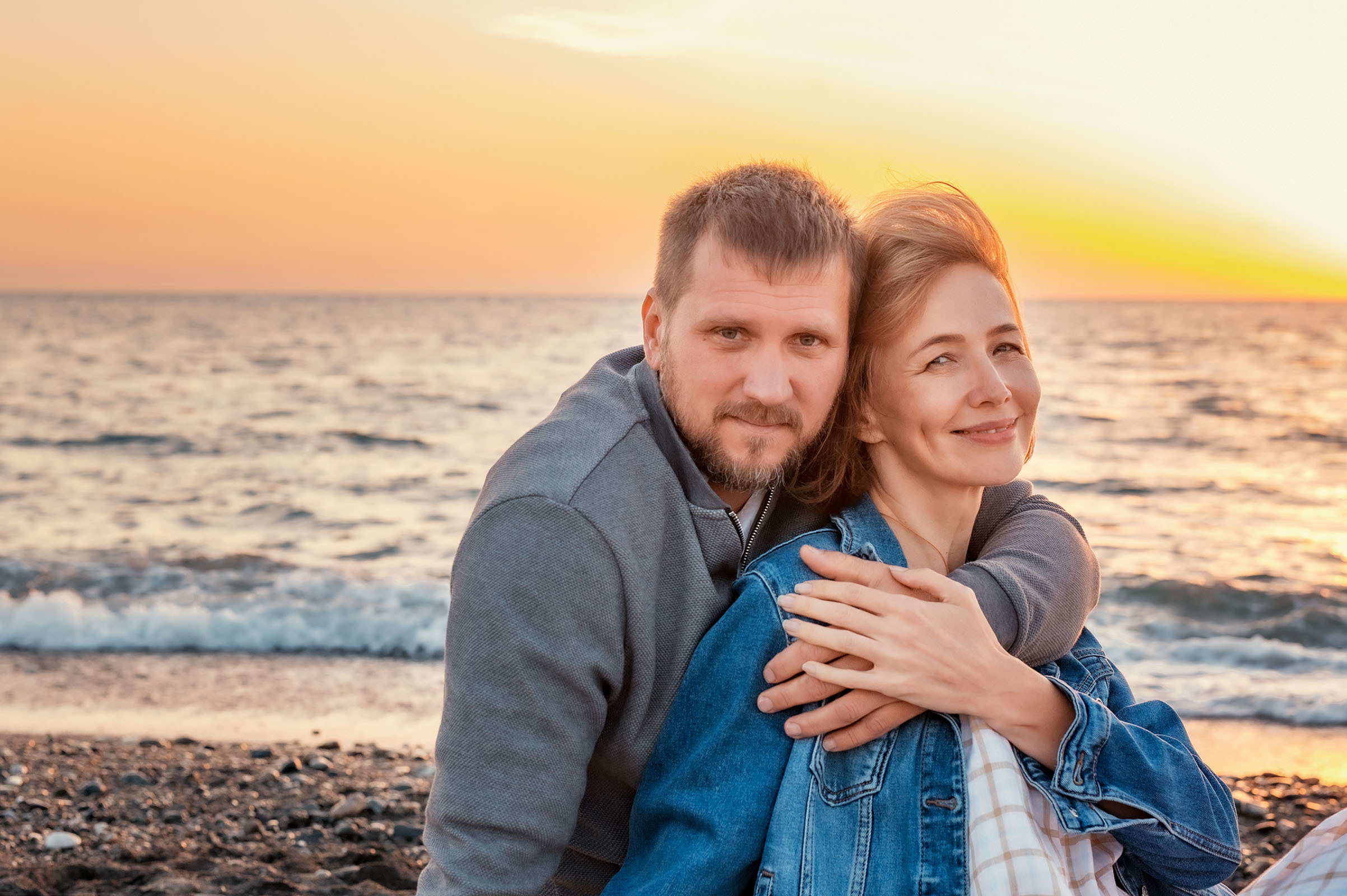 На закате пляж Мандарин