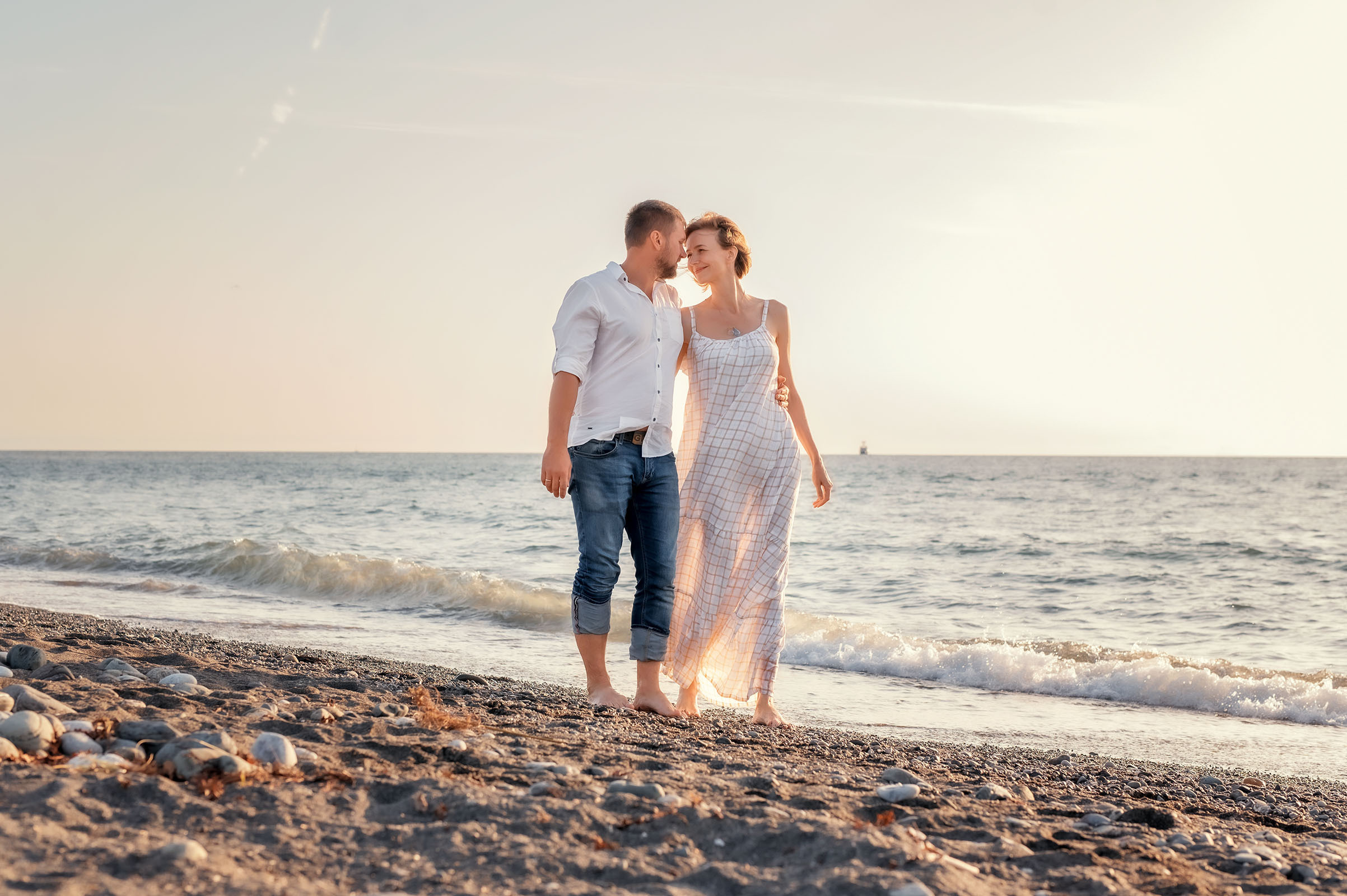 Двое и море