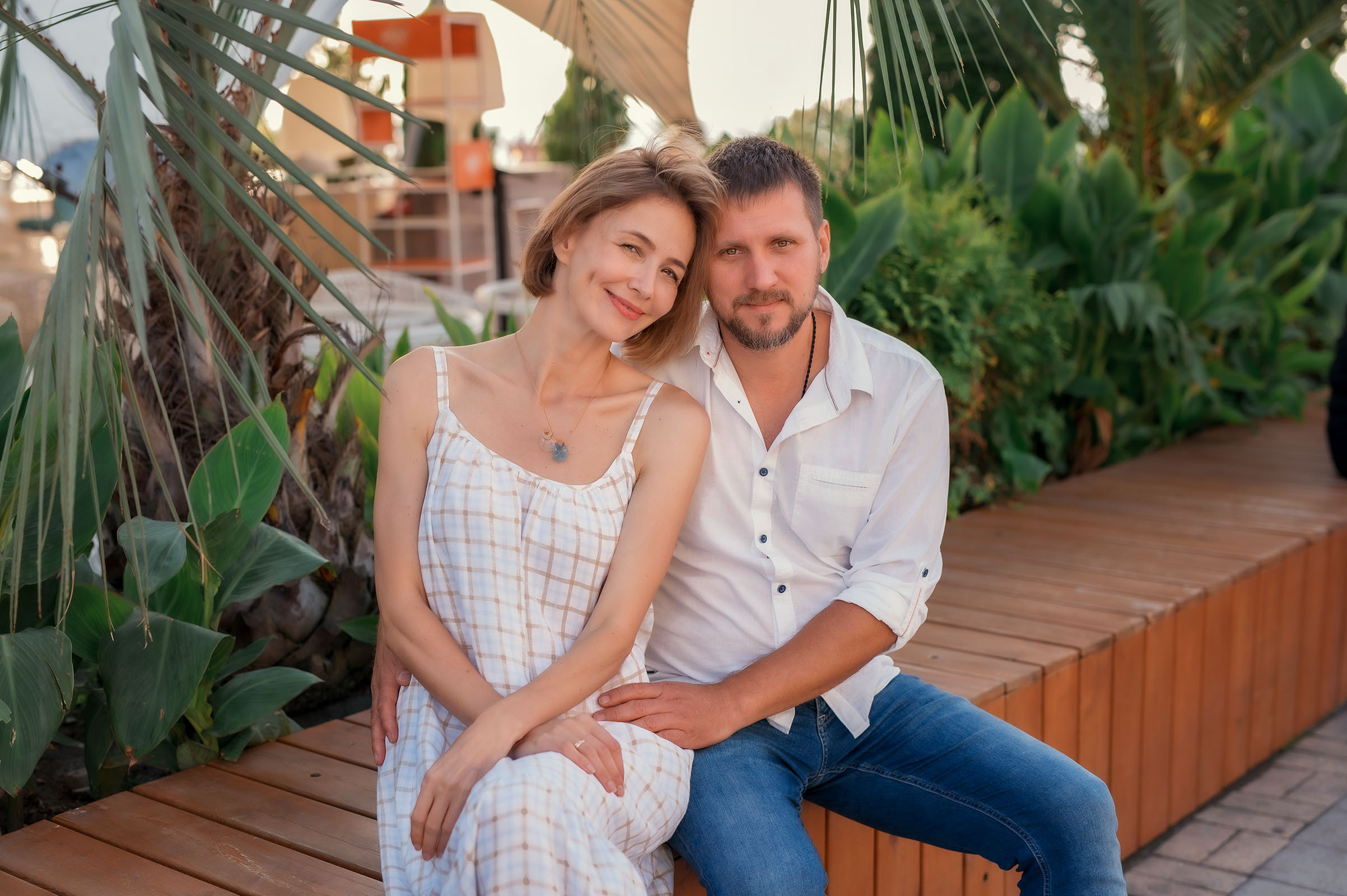 Муж и жена в Сочи на море