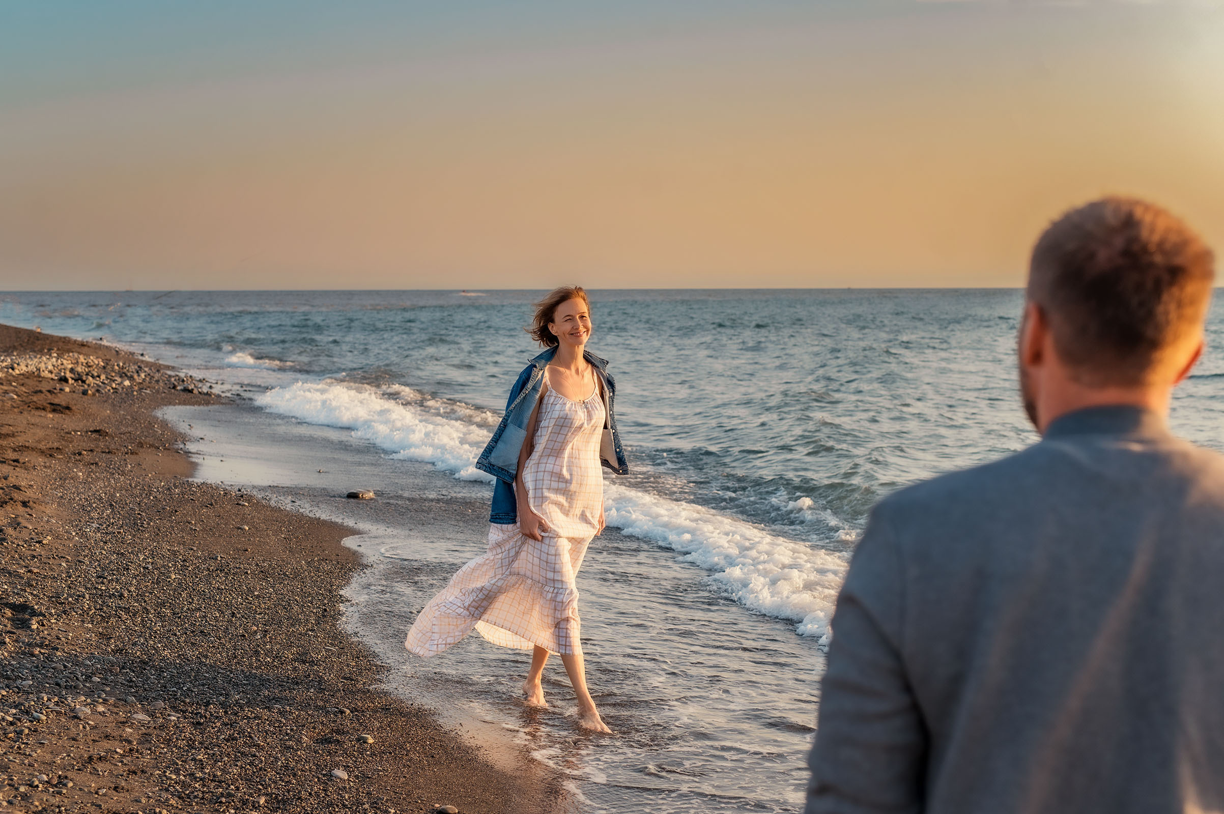 Идущая по волнам в Адлере