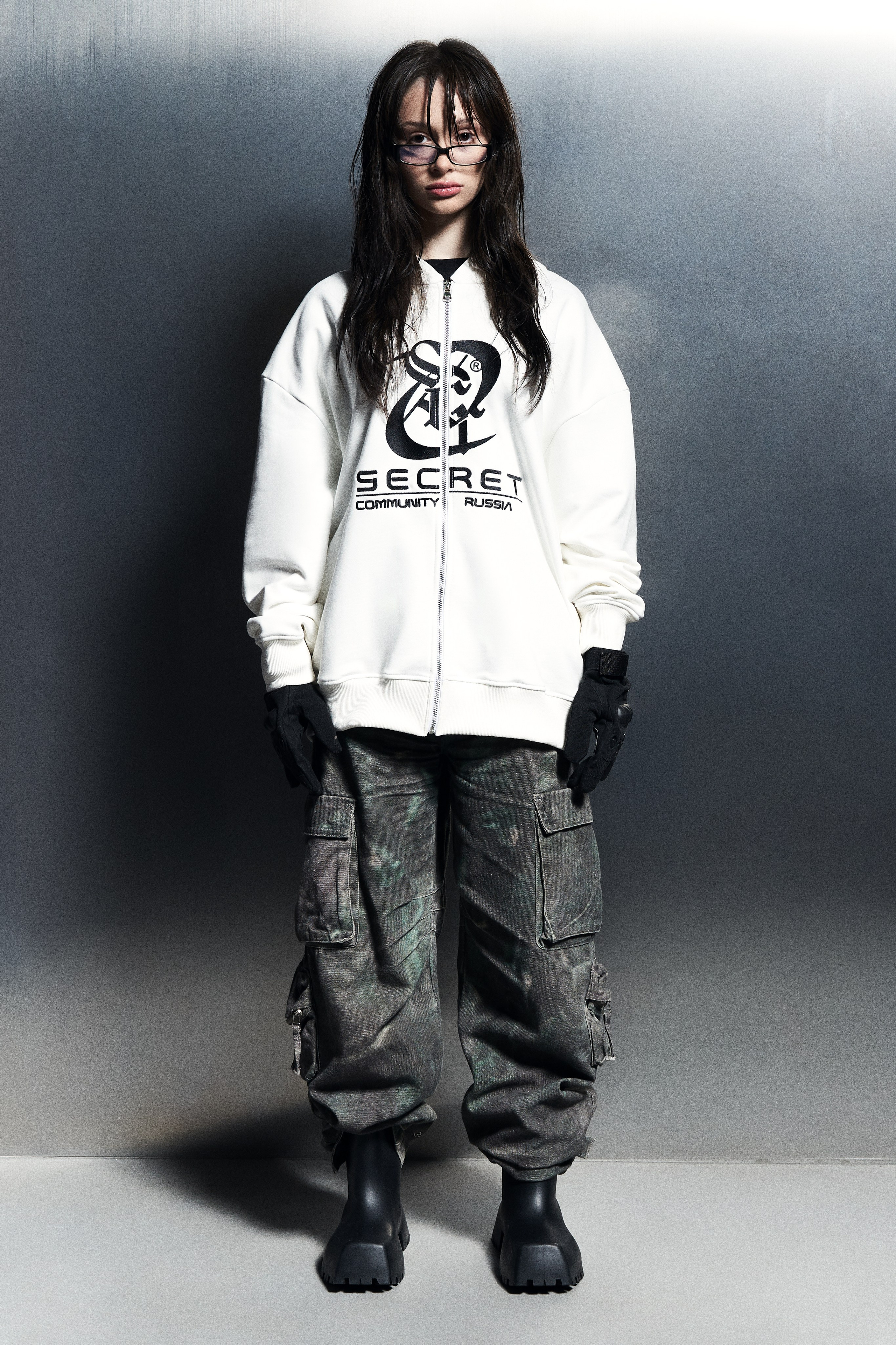 SCRMERCH — CLOSED DROP. DINIS MUSTAFIN | PHOTOGRAPHY