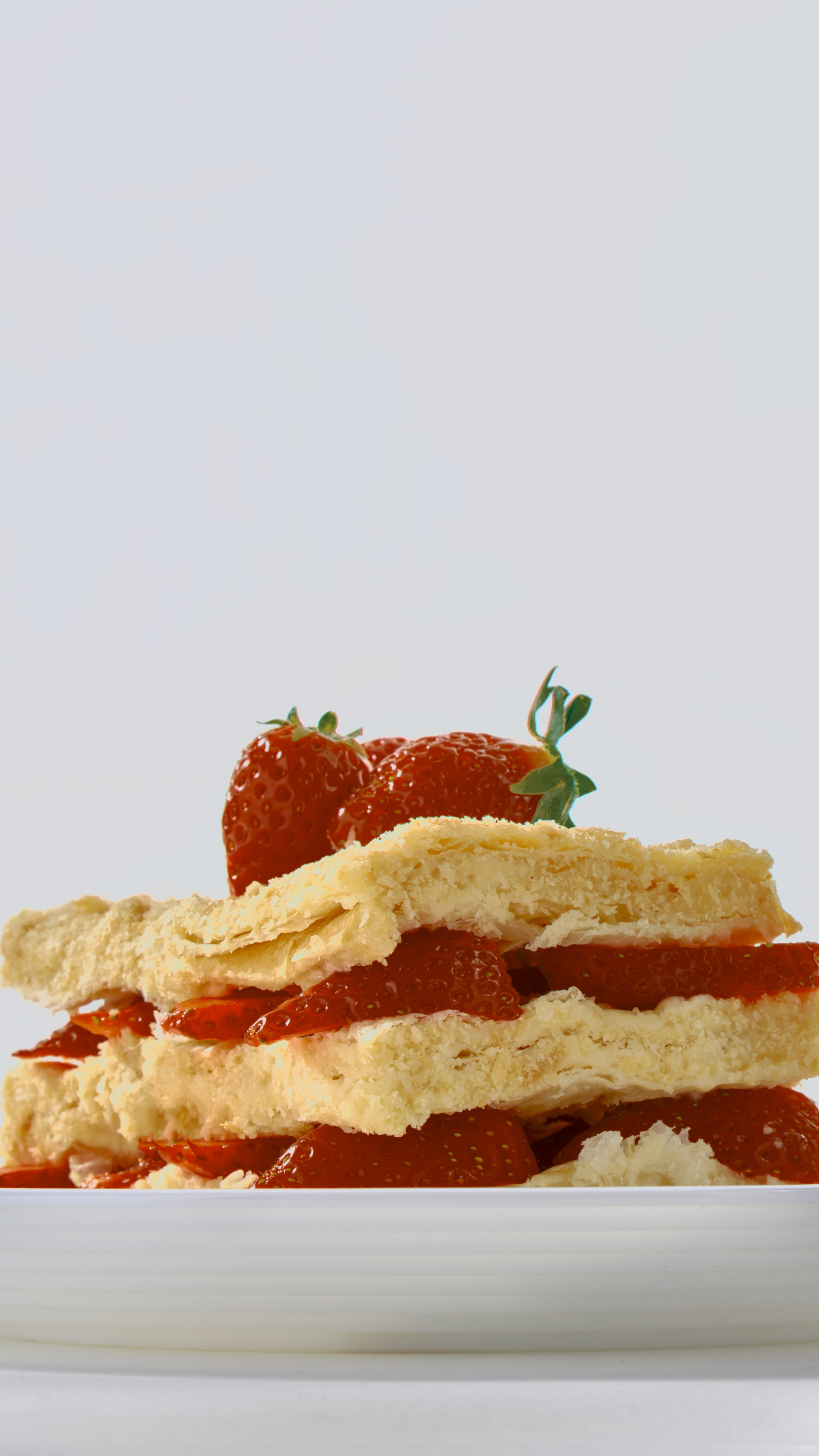 Я  фотограф. Работаю в городе Москва,